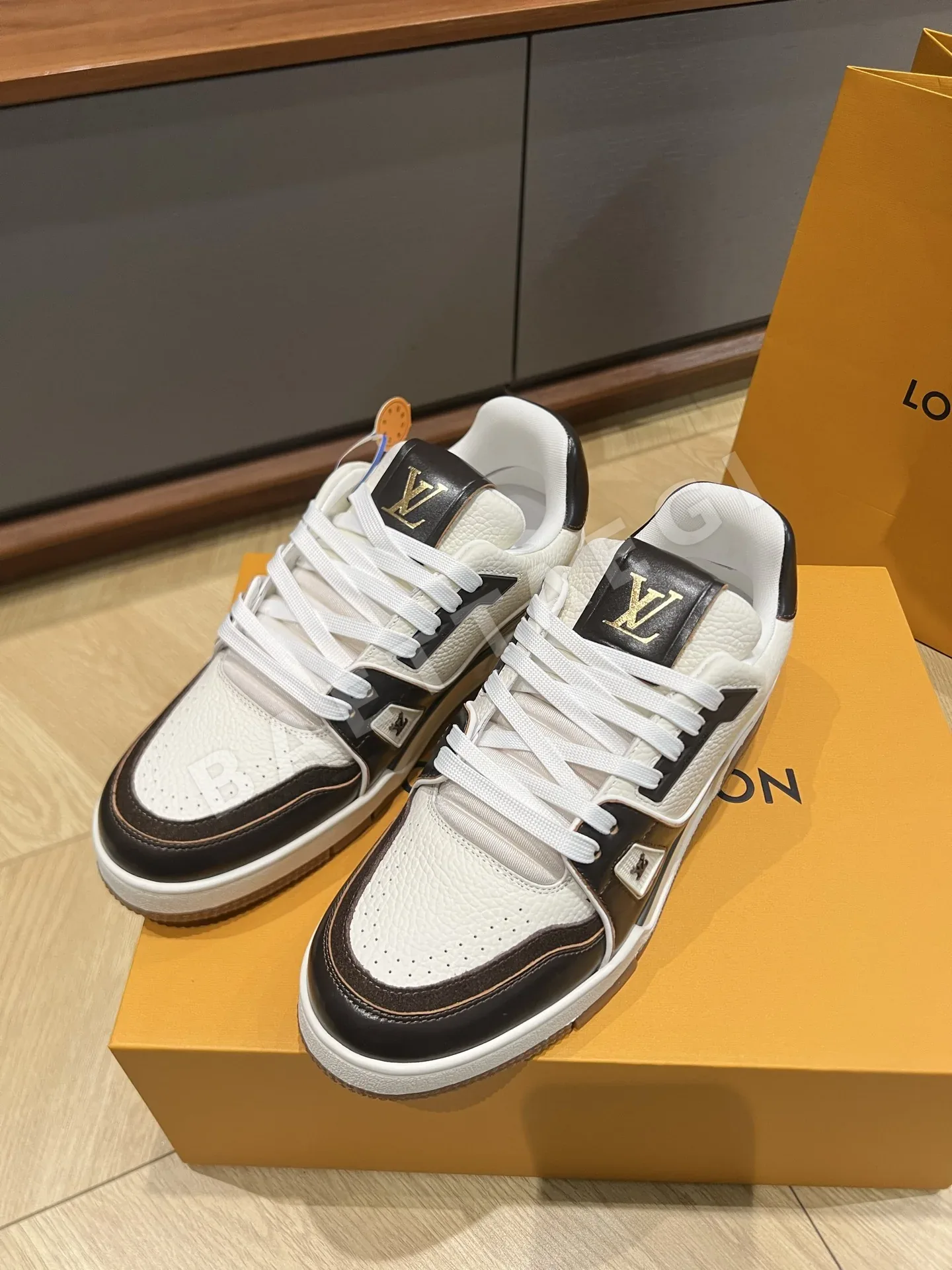 루이비통 LV 26 데님 컬러웨이 트레이너 신발 95214