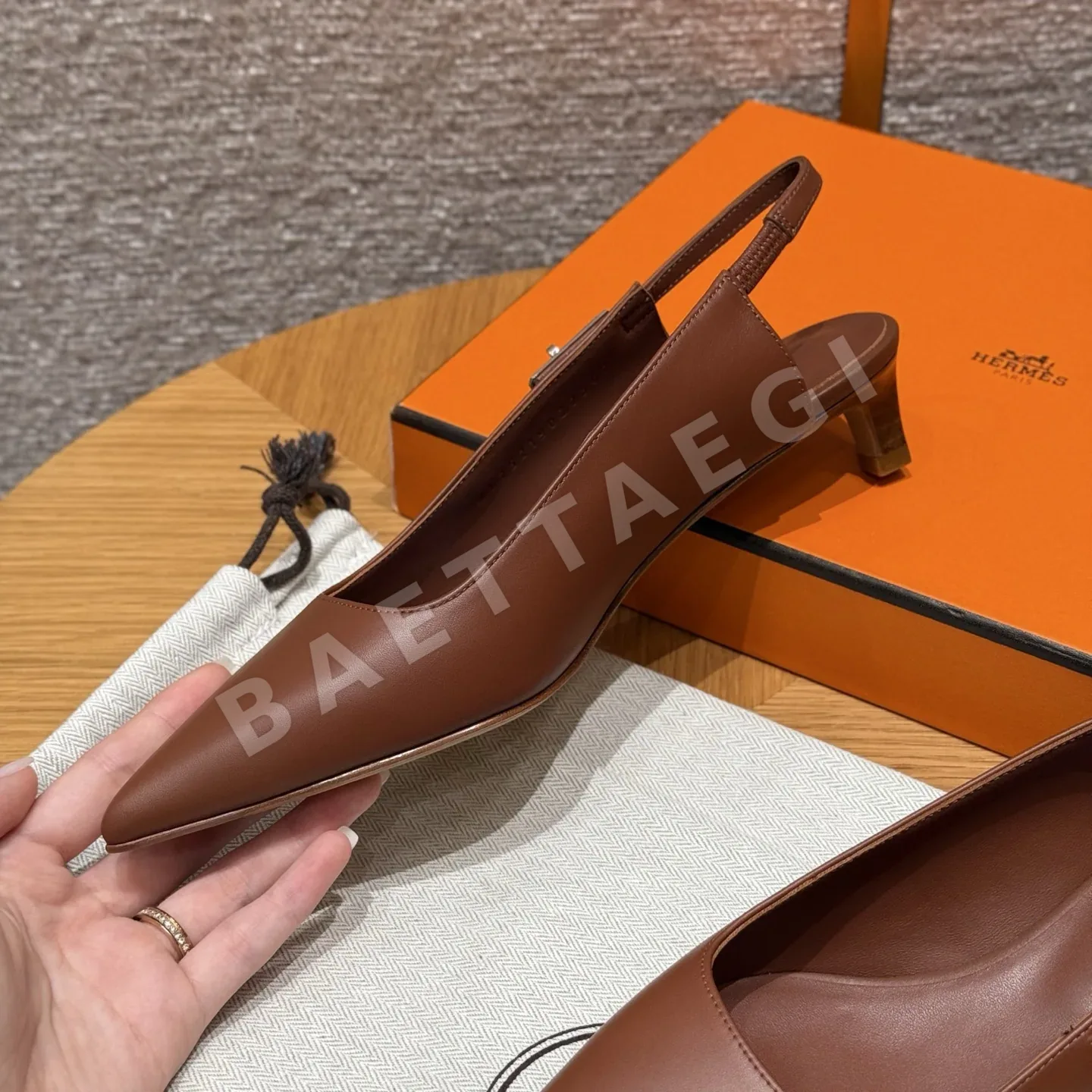 에르메스 러버 슬링백 8424 상세 이미지 8