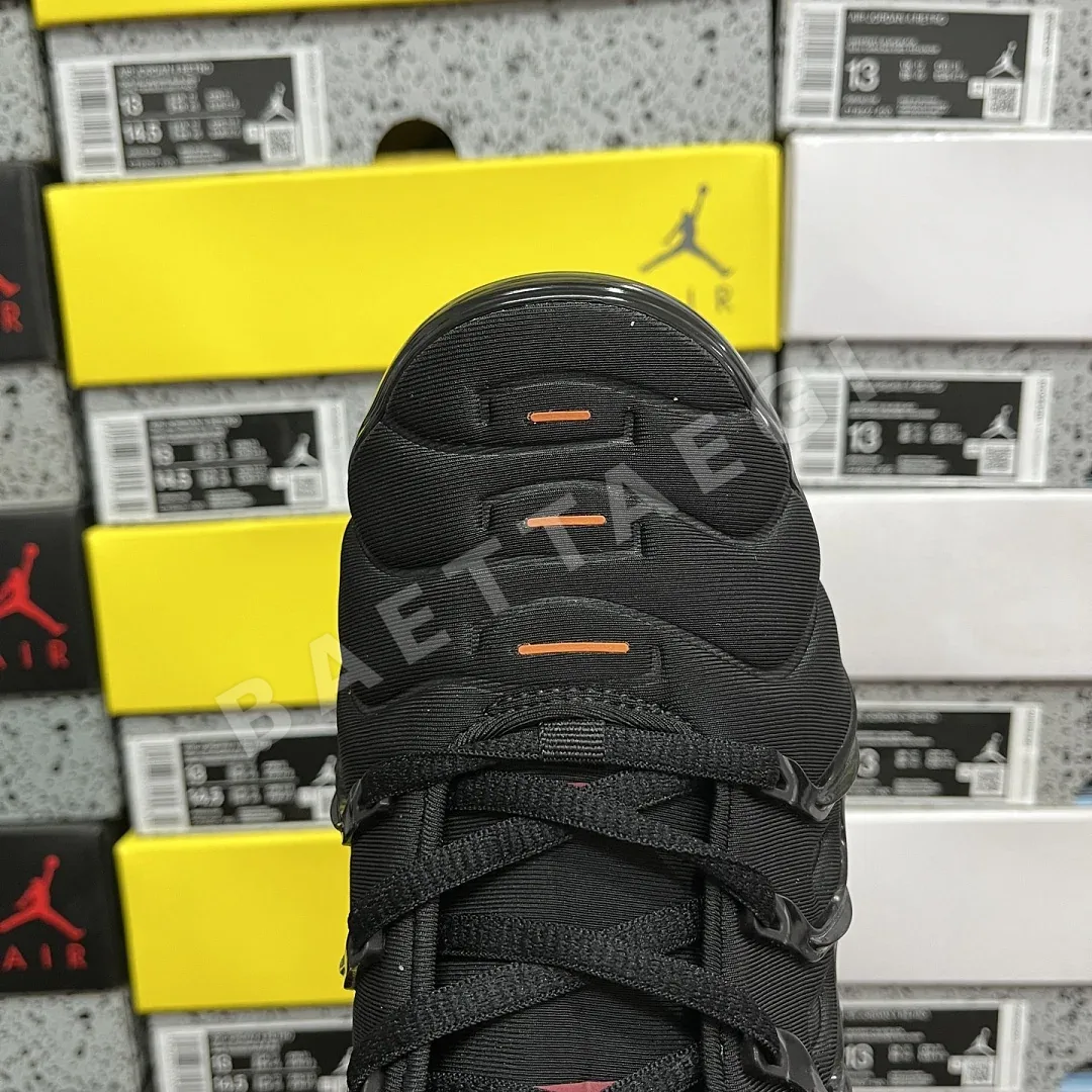 나이키 [OT] 에어 베이퍼맥스 플러스 CV1646-001 201568 Nike Air VaporMax Plus Black Light Smoke 상세 이미지 4