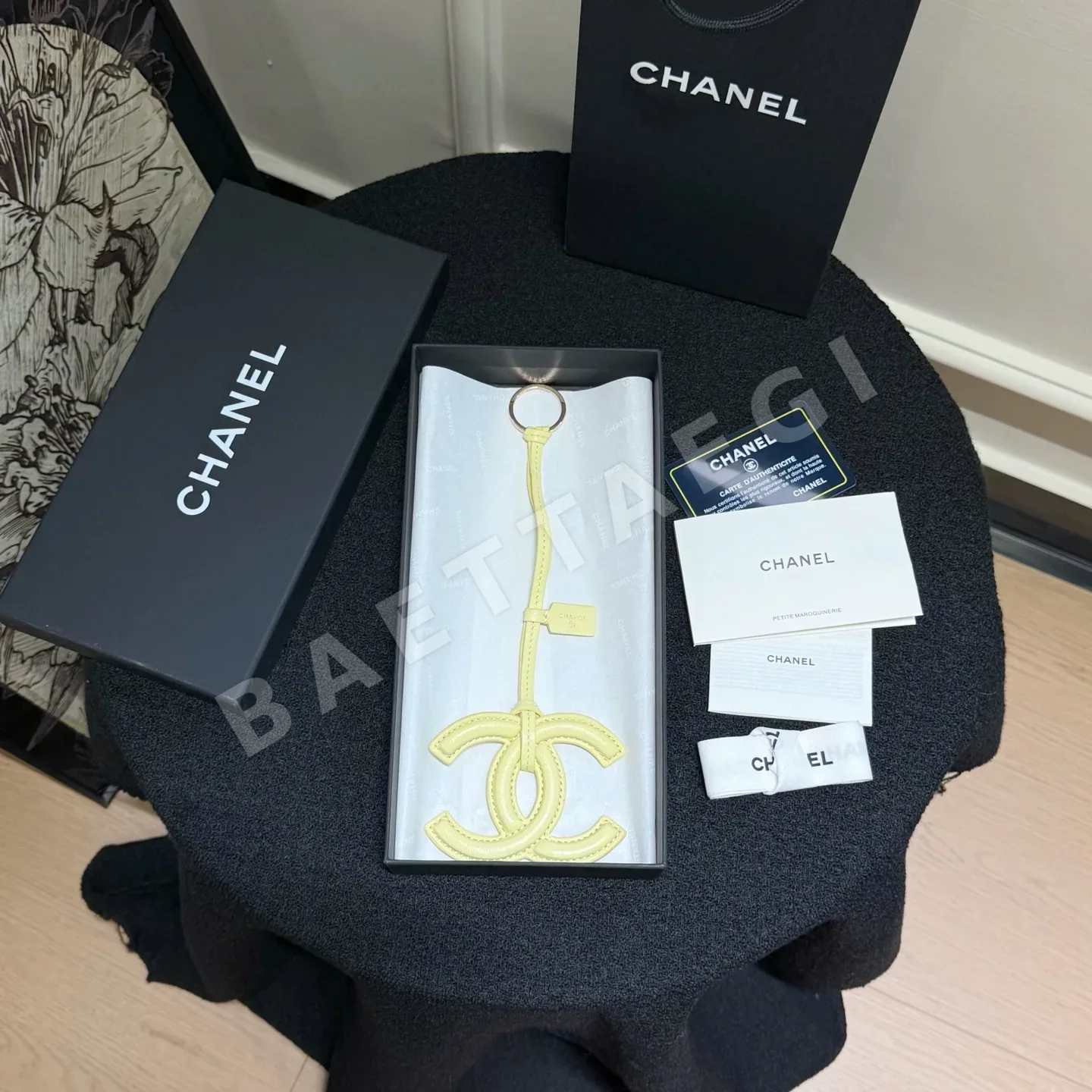 샤넬 램스킨 더블 C 로고 키링 상세 이미지 2