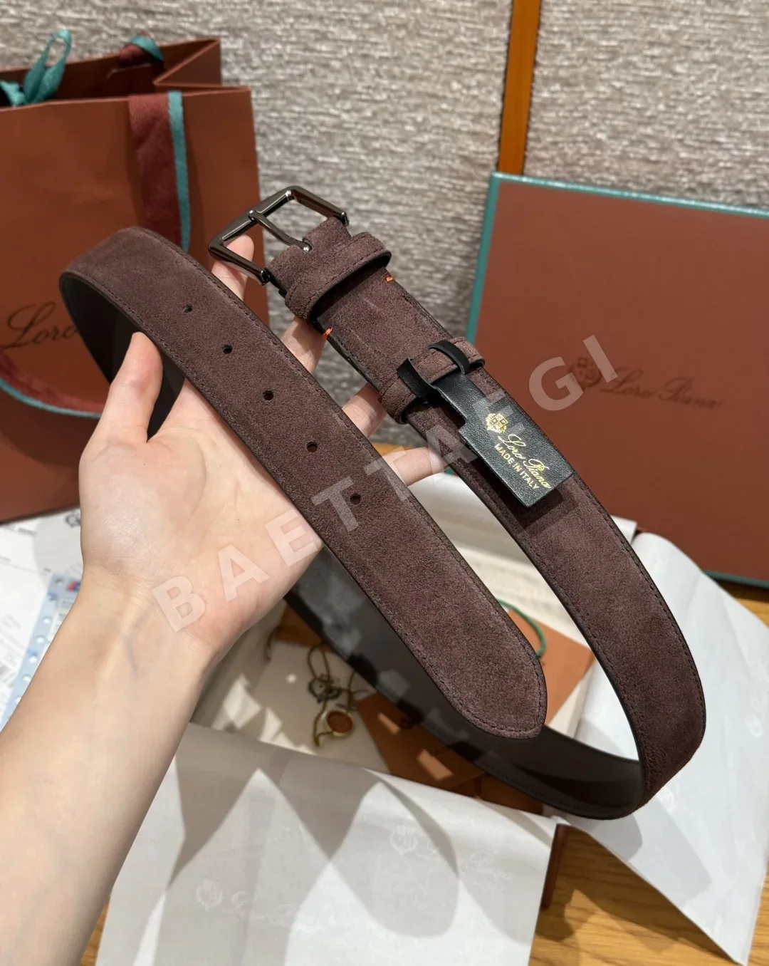로로피아나 알사벨 송아지가죽 스웨이드 벨트 상세 이미지 8