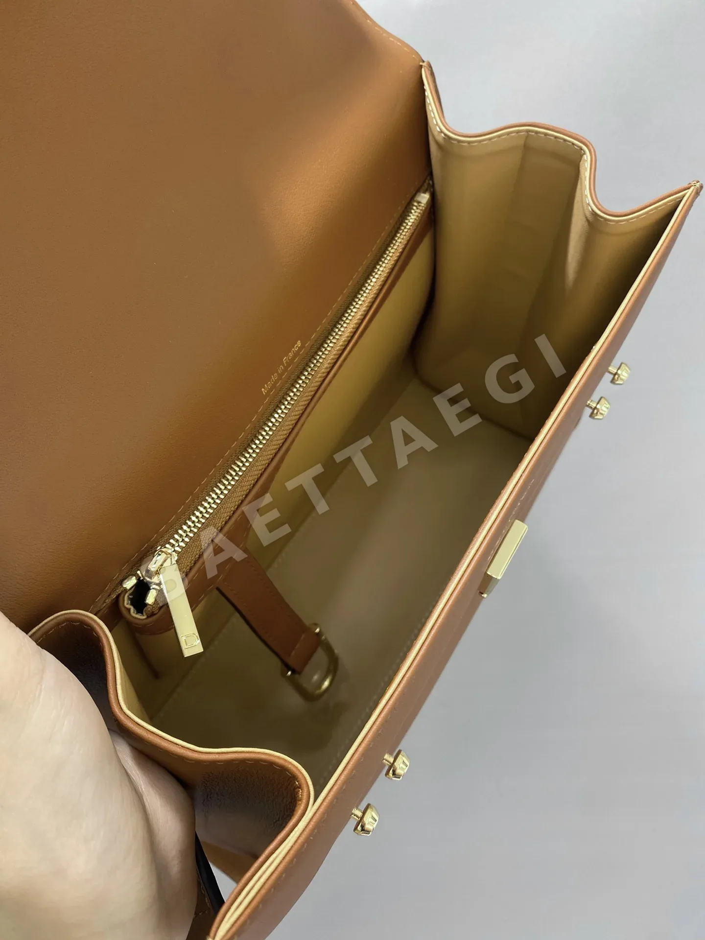 델보 템페트 MM 스위프트 카프스킨 가방 상세 이미지 8