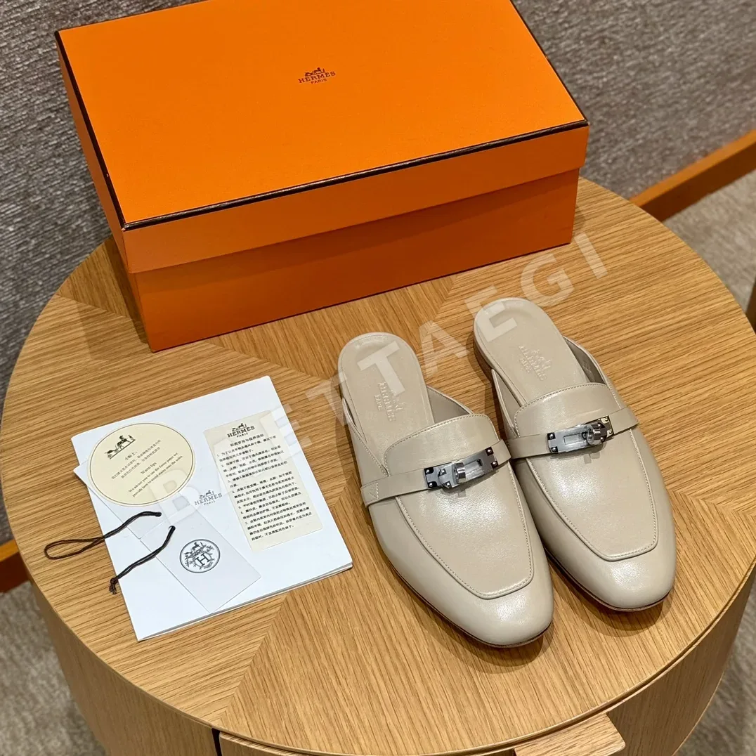 에르메스 이즈 뮬 샌들 로퍼 살구색 가죽 은색 버클 상세 이미지 6