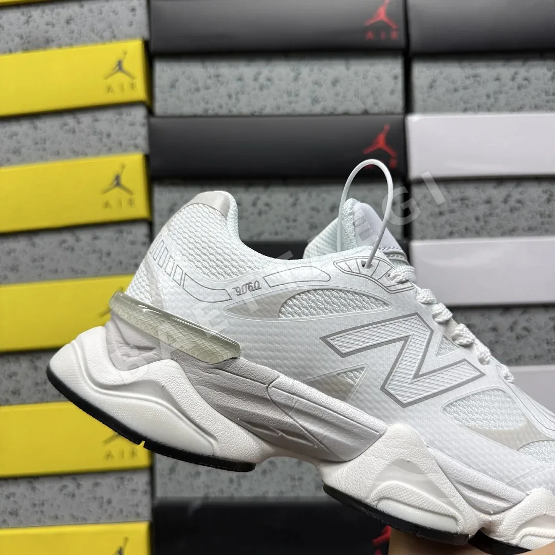 뉴발란스 [C] 9060 U90608PE 202246 New Balance 9060 상세 이미지 4