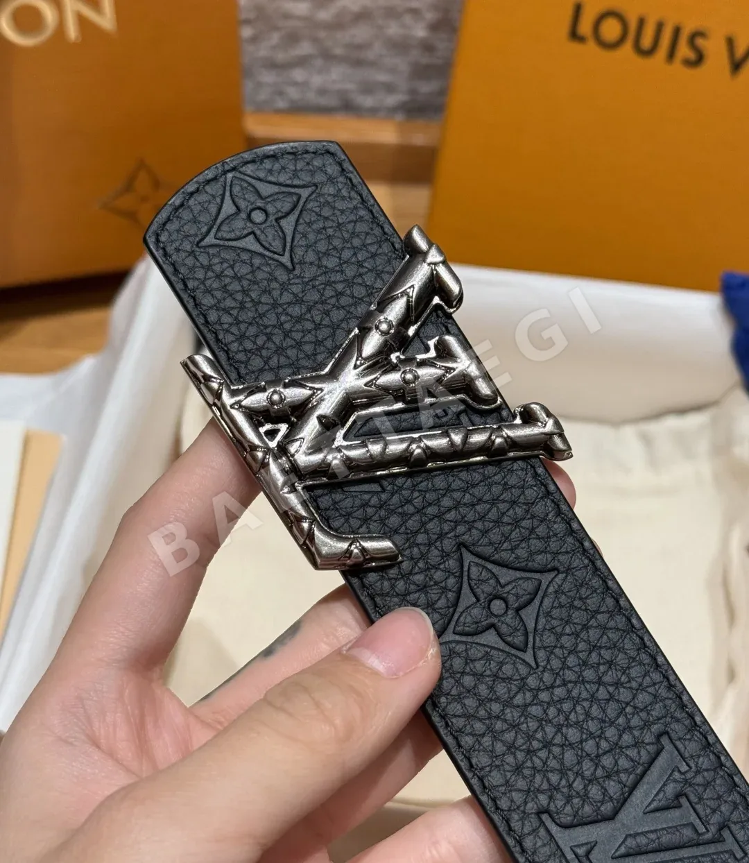 루이비통 디멘션 40mm 리버시블 벨트 상세 이미지 7