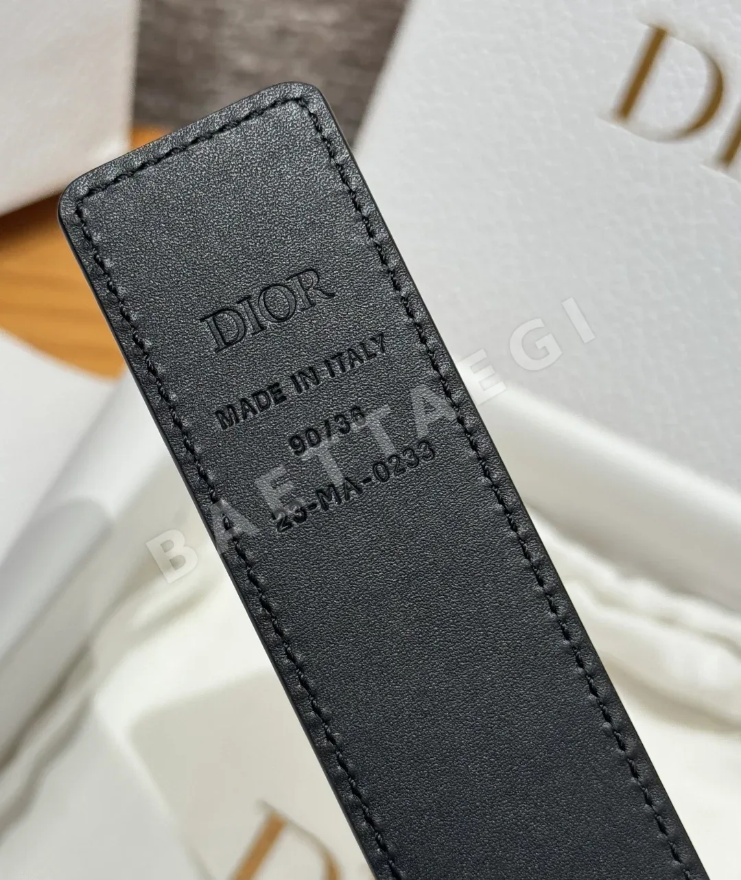 디올 양면 버클 35mm 가죽 벨트 상세 이미지 9