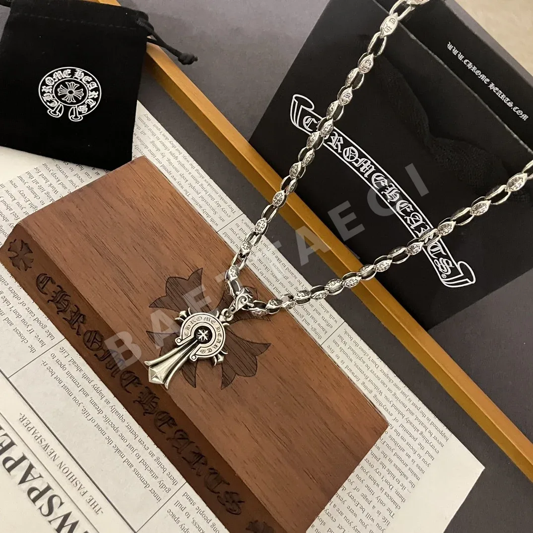 크롬하츠 클래식 레트로 크로스 펜던트 목걸이 상세 이미지 4