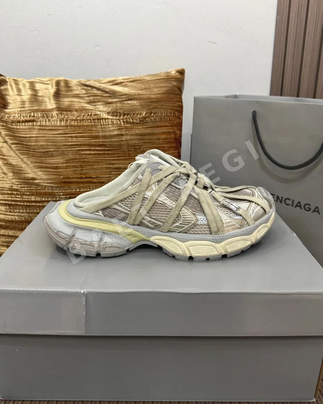 발렌시아가 3XL 샌들 메시 로고 디테일 상세 이미지 5