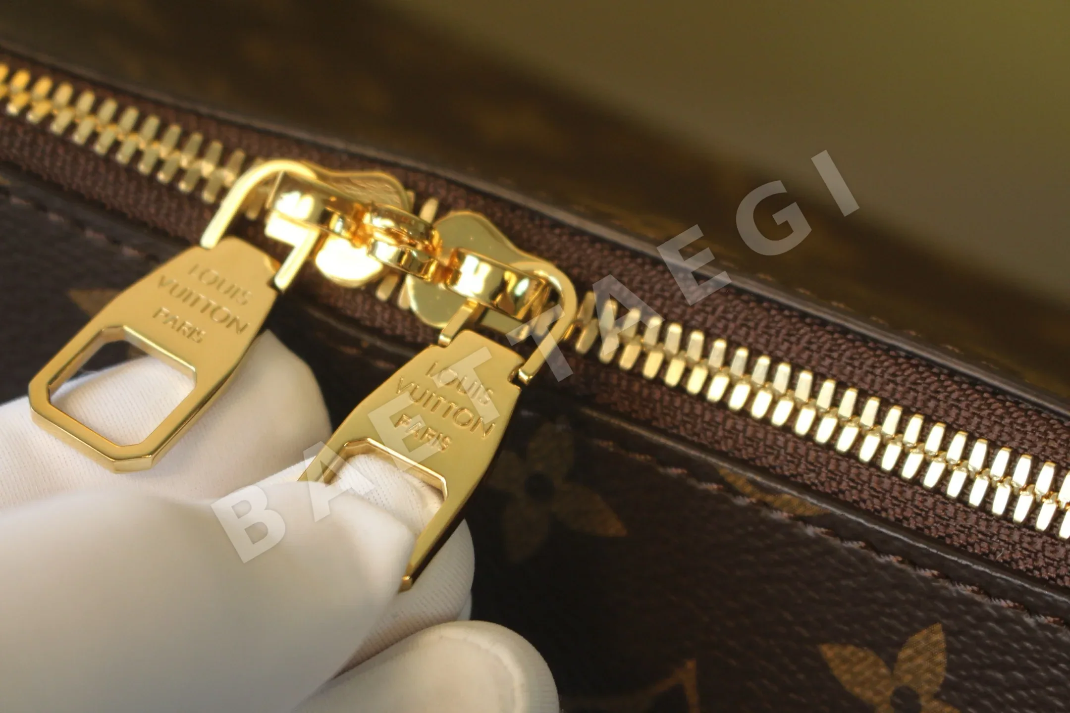 루이비통 슬라우치 미디엄 가방 M12098 상세 이미지 6