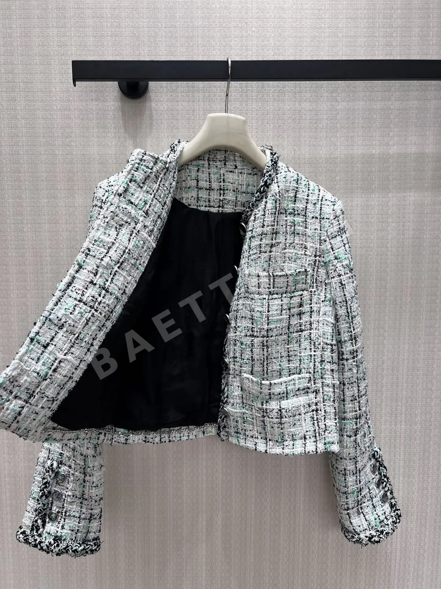 샤넬 민트 트위드 라운드넥 여성 자켓 상세 이미지 2