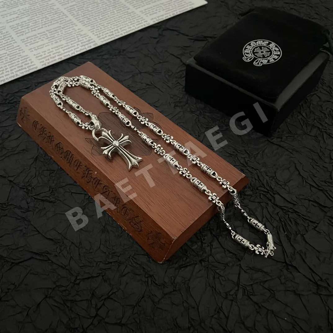 크롬하츠 레트로 뱀부 크로스 목걸이 상세 이미지 4