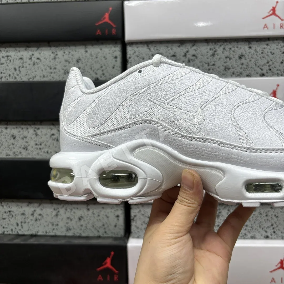 나이키 [DF] 에어 맥스 플러스 AJ2029-100 201710 Nike Air Max Plus Triple White 상세 이미지 6