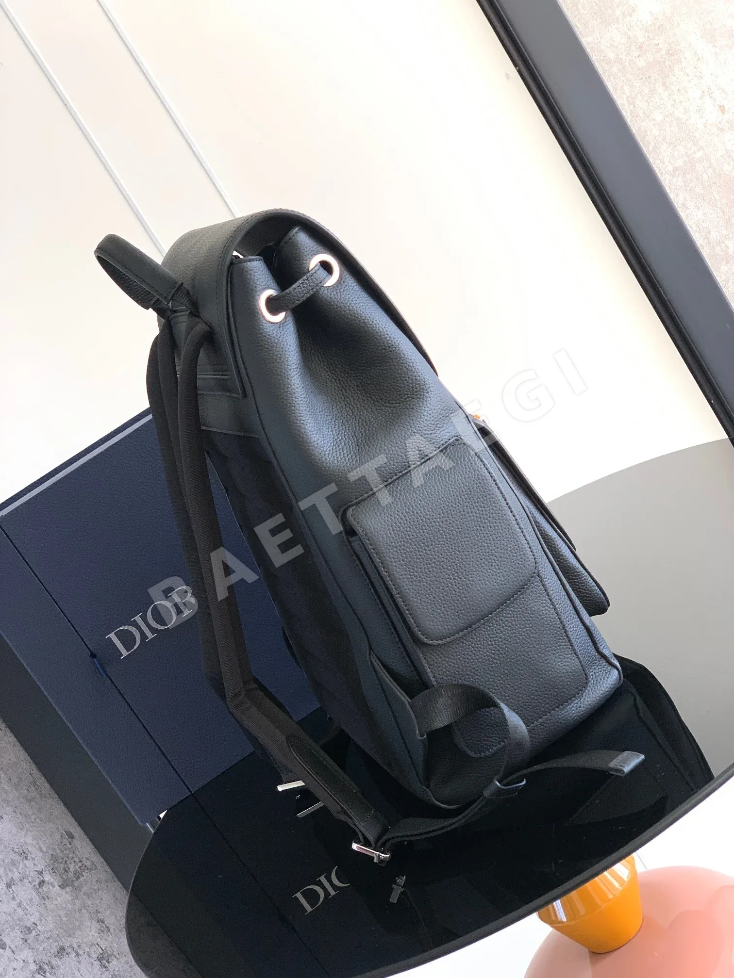 디올 새들 백팩 가죽 가방 상세 이미지 2