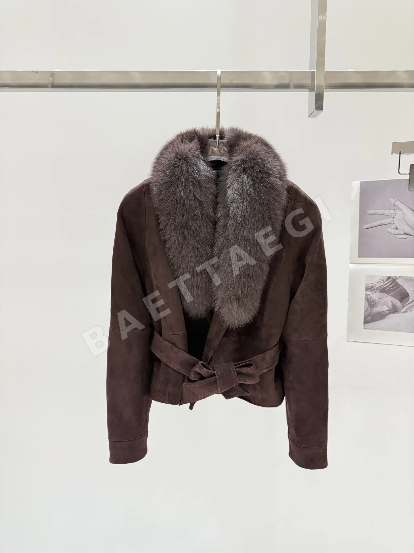 더로우 스웨이드 벨트 자켓 여우털 카라 상세 이미지 4