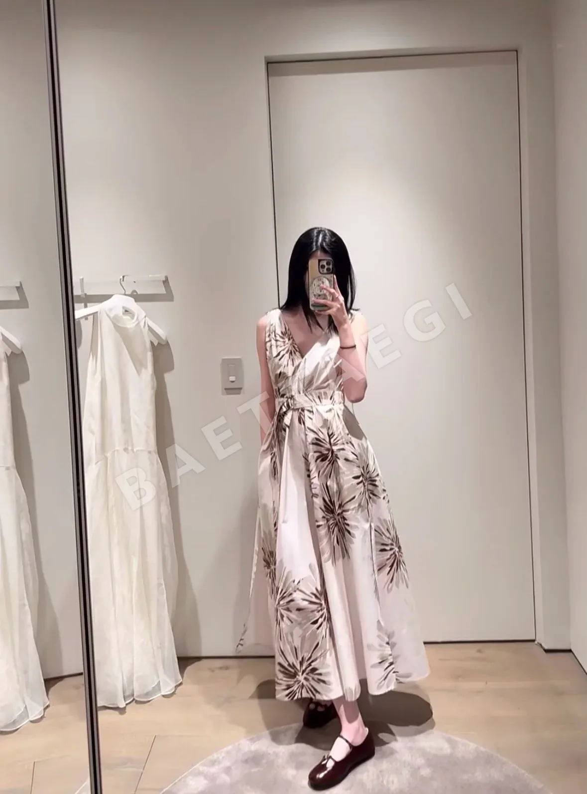 브루넬로쿠치넬리 홀터넥 플레어 원피스 135379