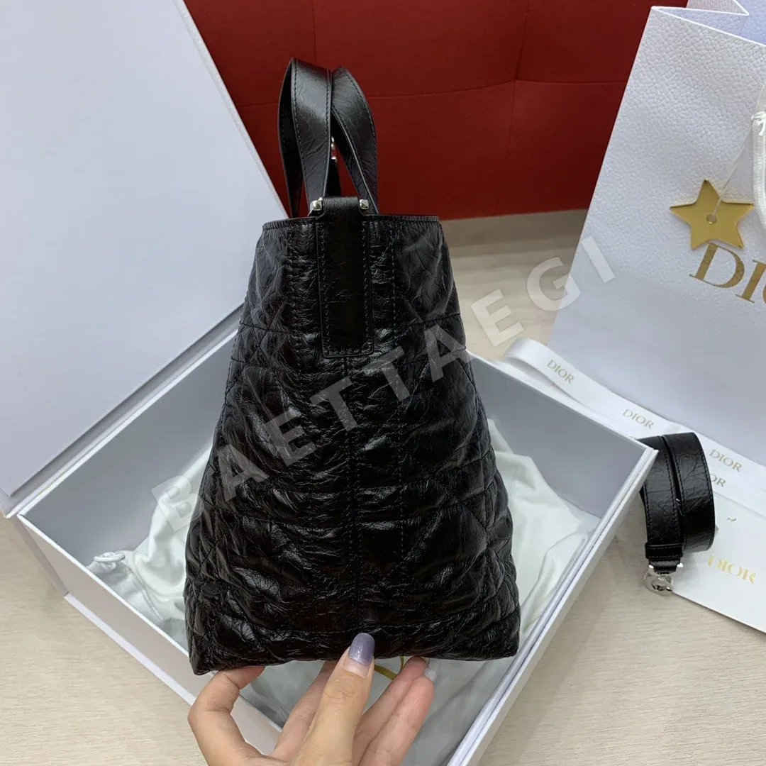 디올 뚜주흐 버티컬 미디엄 가죽 가방 상세 이미지 5