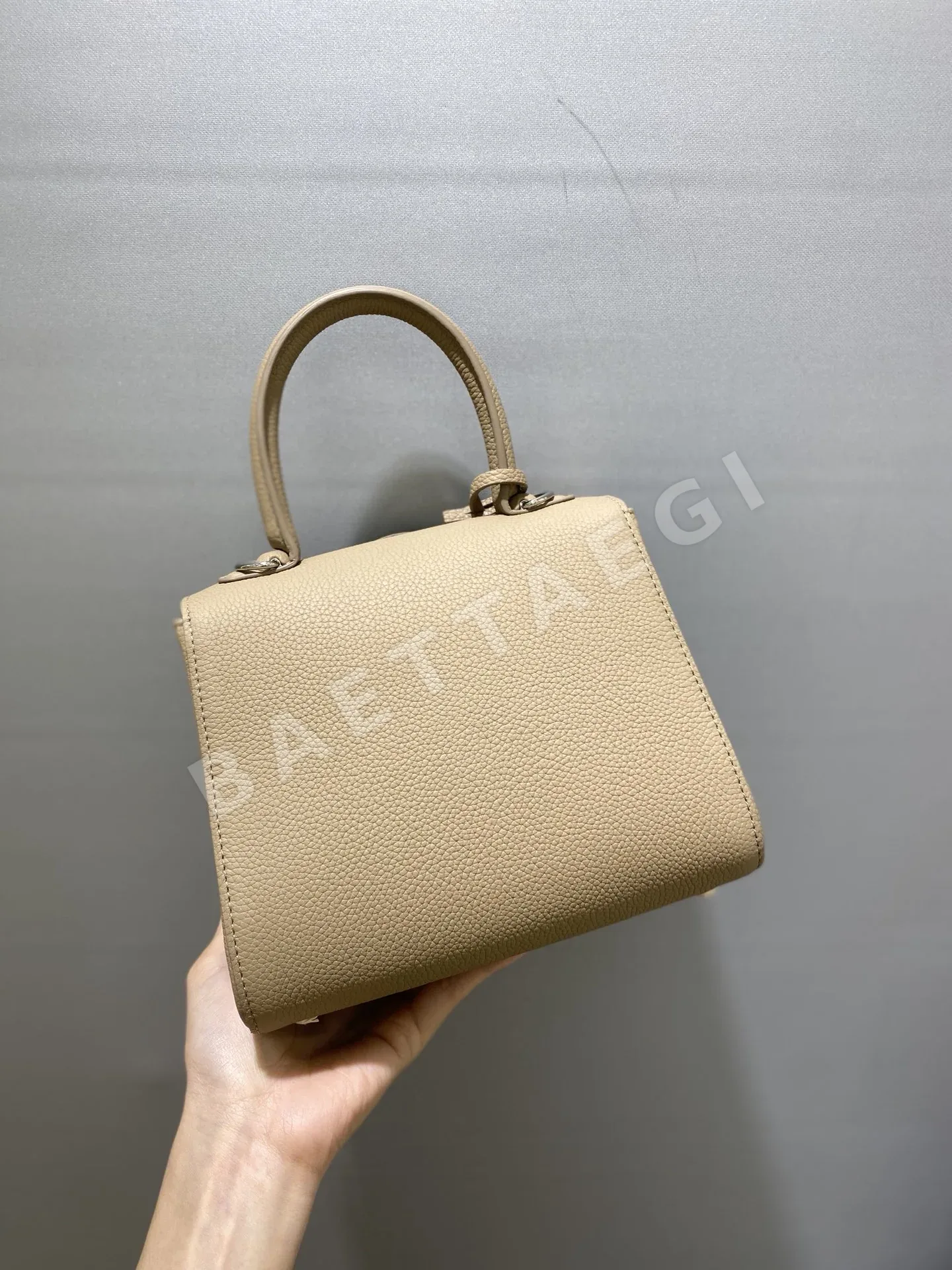 델보 브릴리언트고 램스킨 숄더백 상세 이미지 3