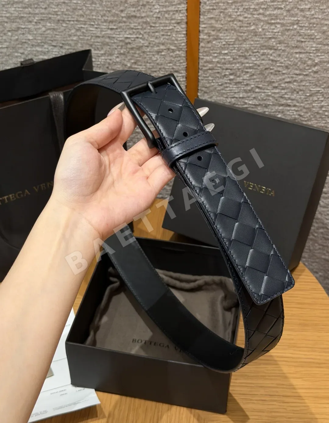 보테가베네타 인트레차토 소가죽 벨트 상세 이미지 3