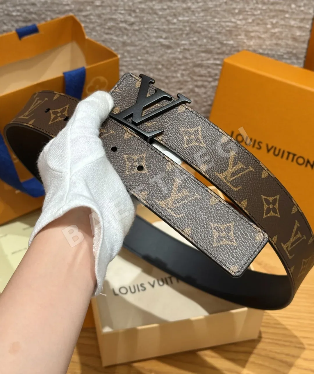 루이비통 LV 이니셜 40mm 리버시블 벨트 상세 이미지 9
