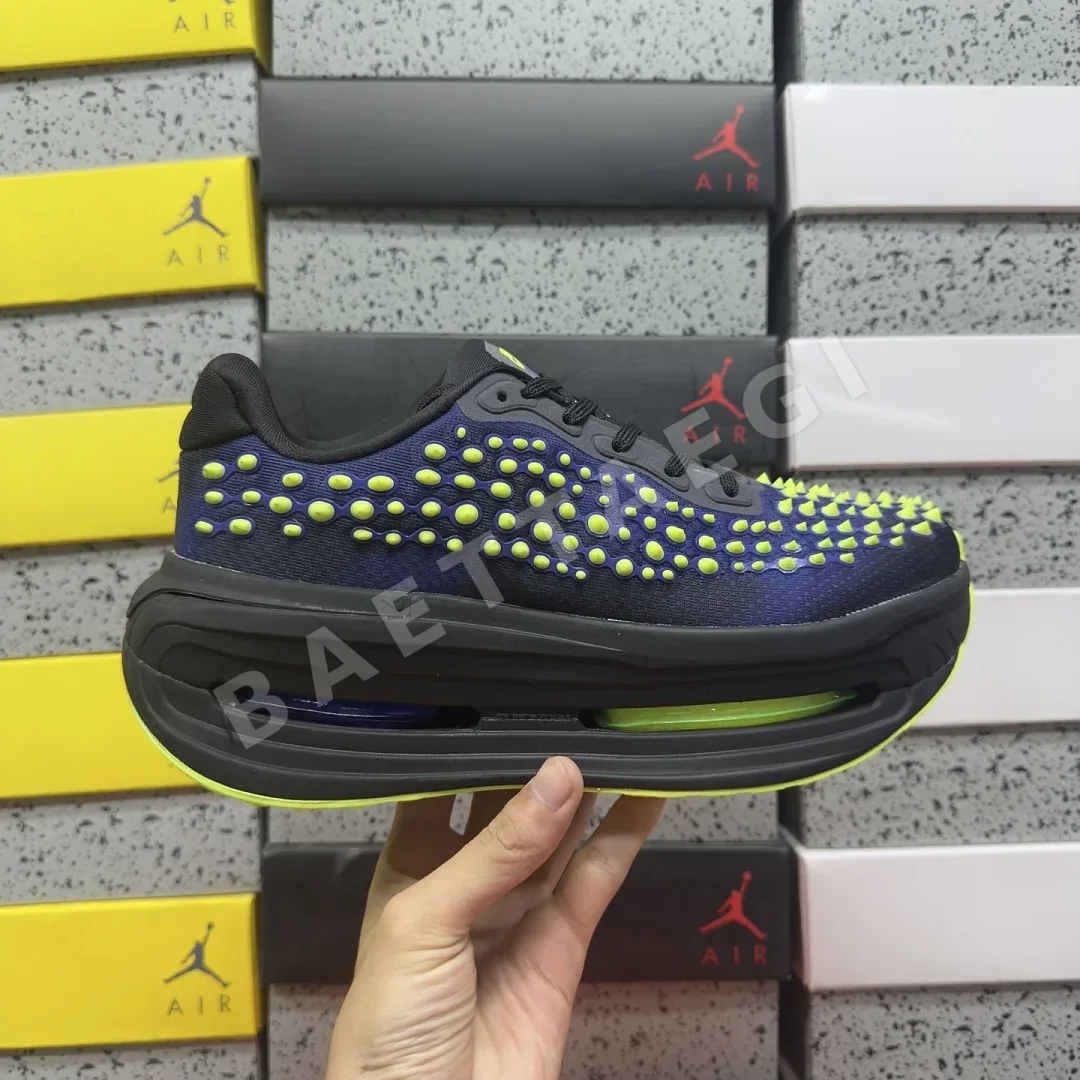 나이키 [5A] 보메로 프리미엄 QS IR2168-002 201766 Nike Vomero Premium QS Black Volt Glow 상세 이미지 9