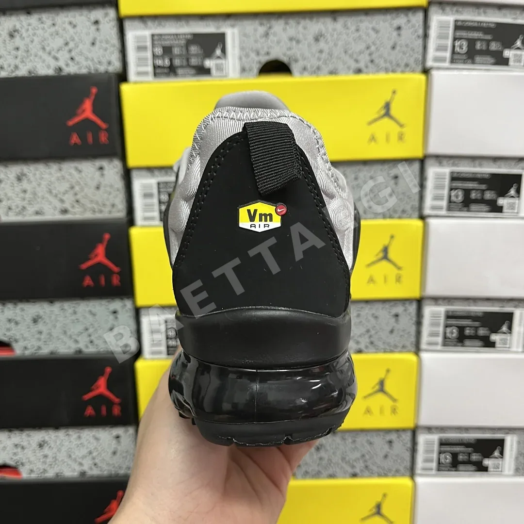 나이키 [OT] 에어 베이퍼맥스 플러스 CK0900-001 201572 Nike Air Vapormax Plus Cool Grey Black 상세 이미지 3