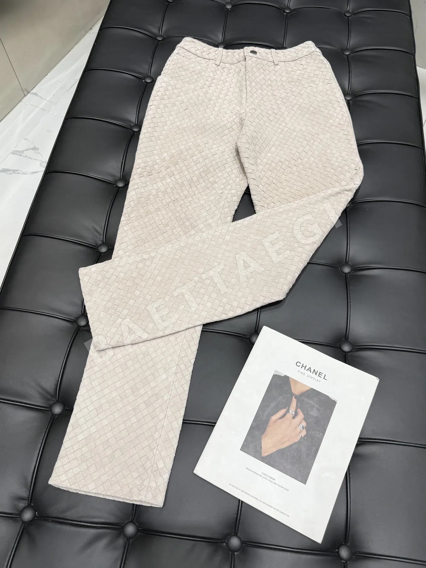보테가베네타 와이드 레그 가죽 바지 상세 이미지 4