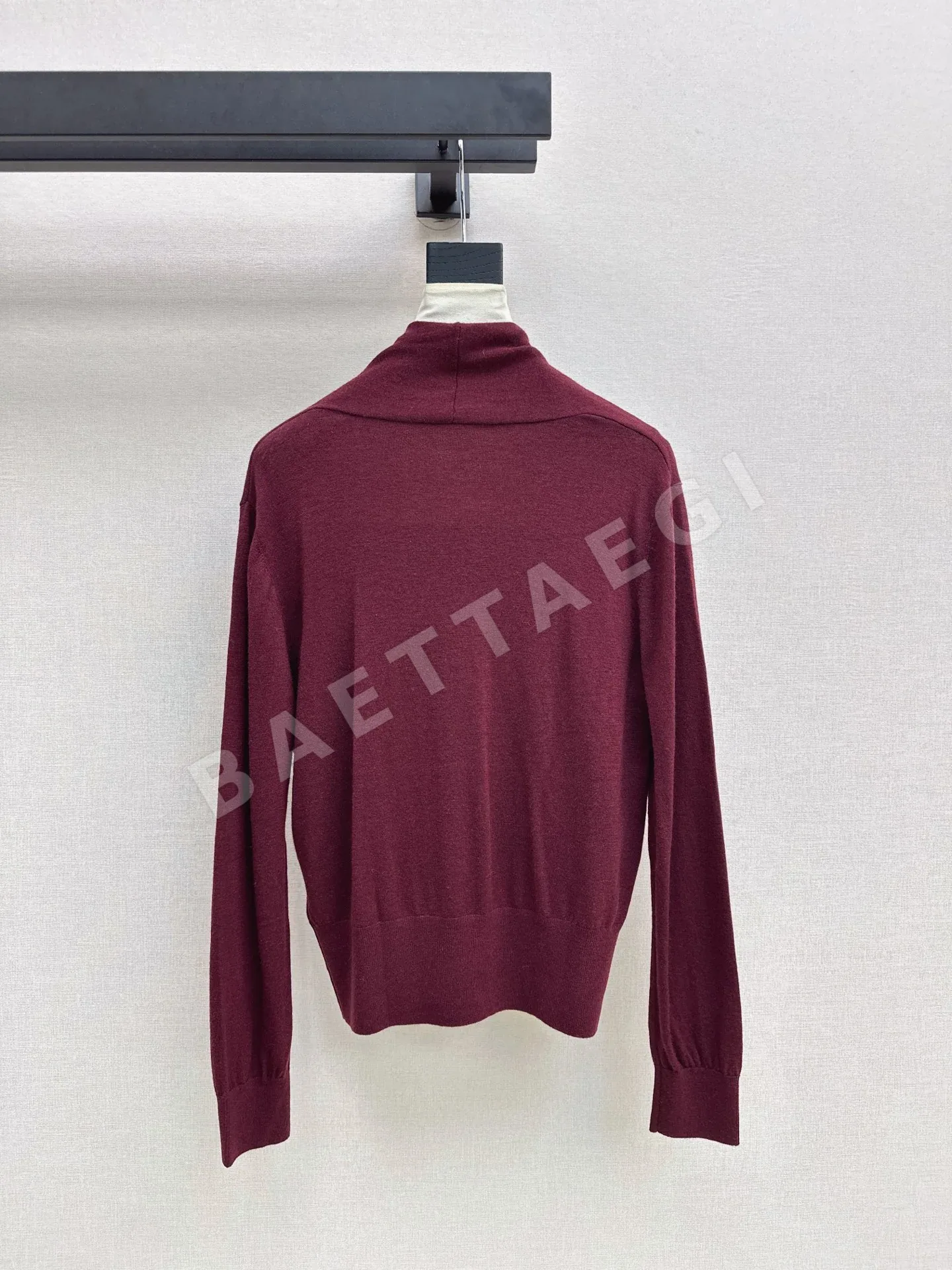 디올 크로스오버 V넥 울 긴팔 티셔츠 상세 이미지 8