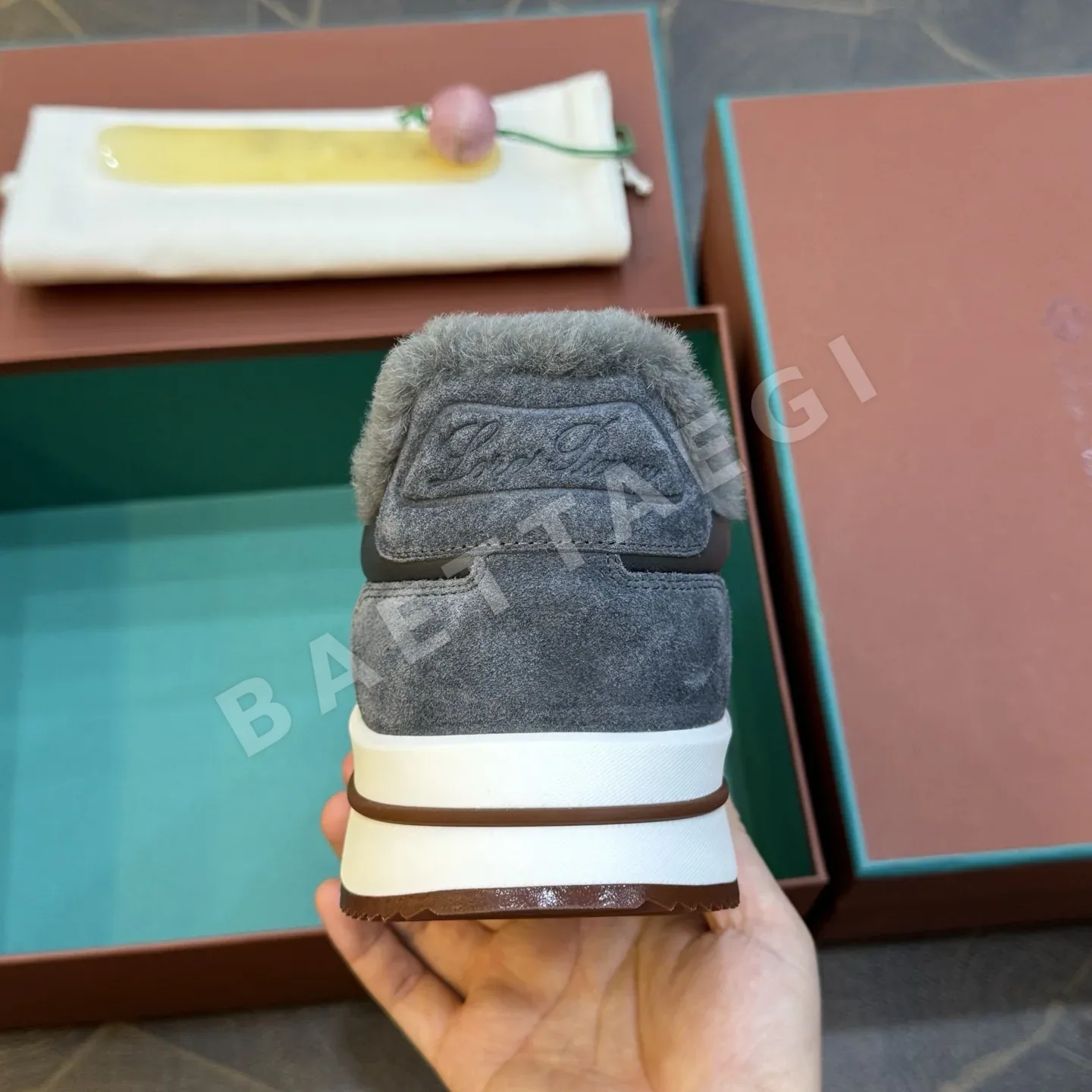 로로피아나 스니커즈 남성 양가죽 상세 이미지 8