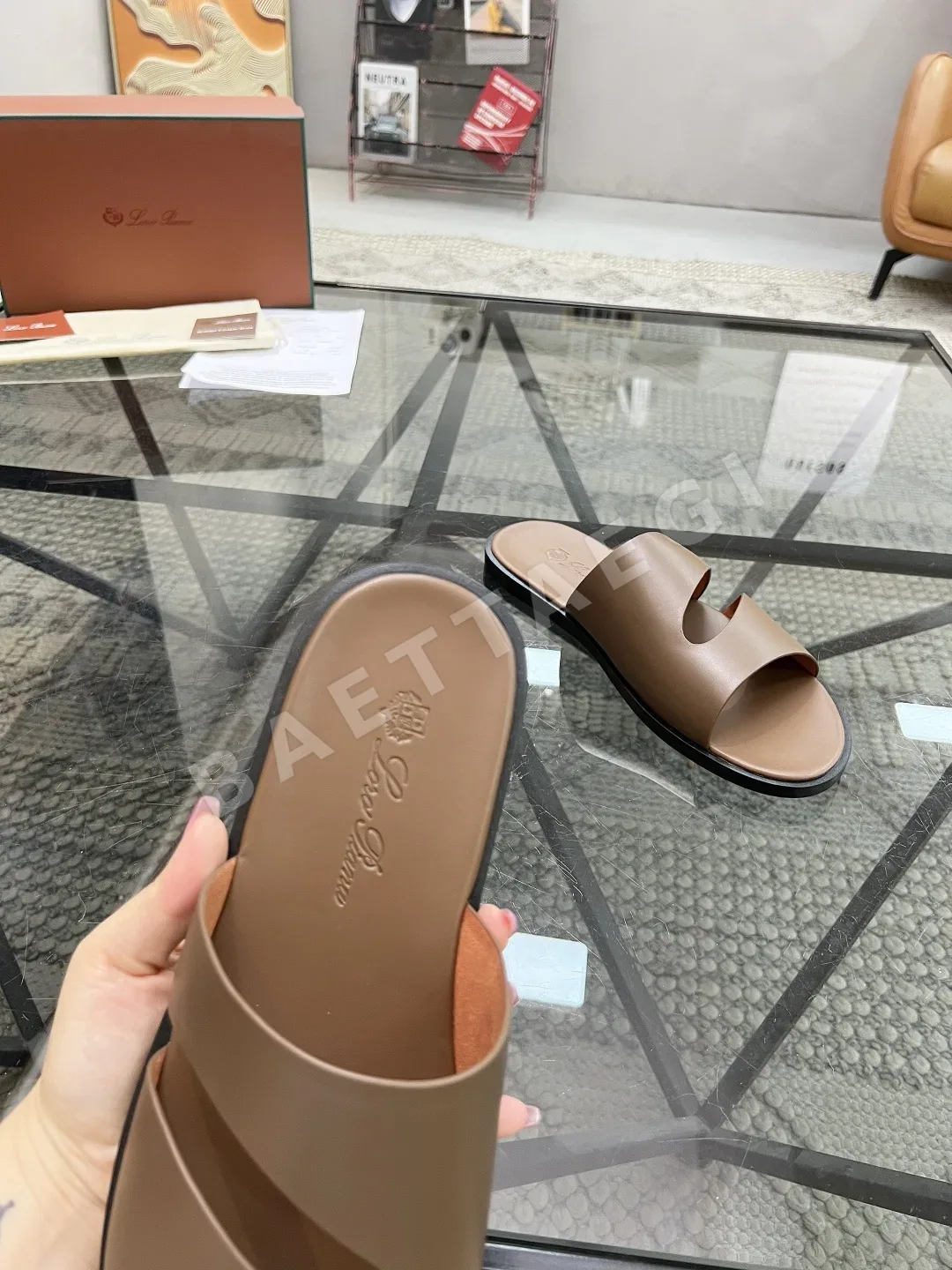 로로피아나 이탈리안 소가죽 슬리퍼 상세 이미지 7