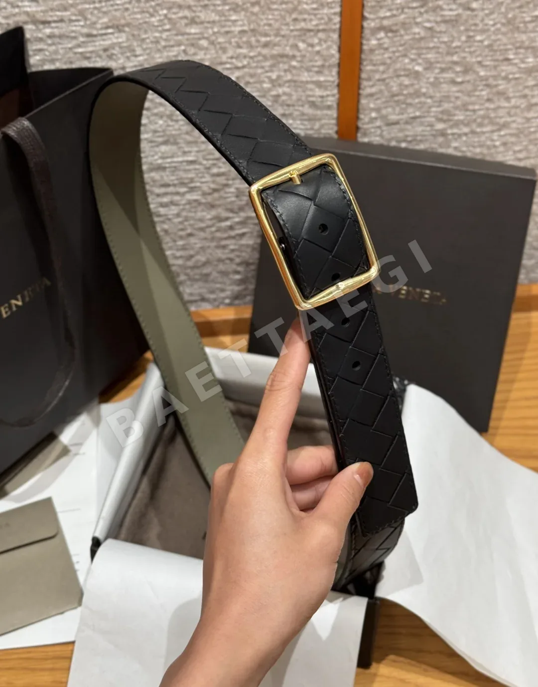 보테가베네타 카프스킨 인트레치아토 벨트 상세 이미지 4