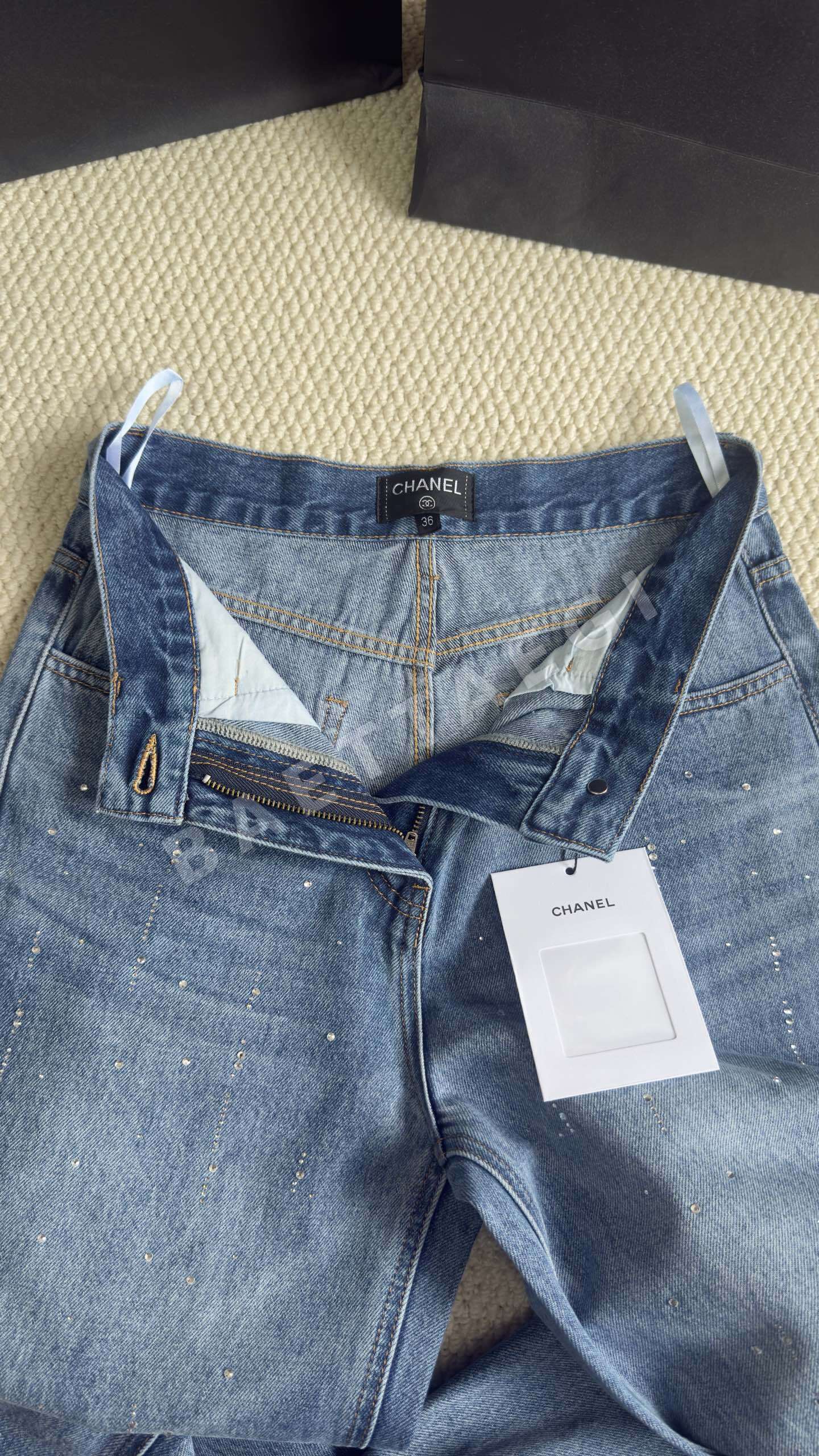 샤넬 라인스톤 장식 데님 와이드 바지 상세 이미지 6