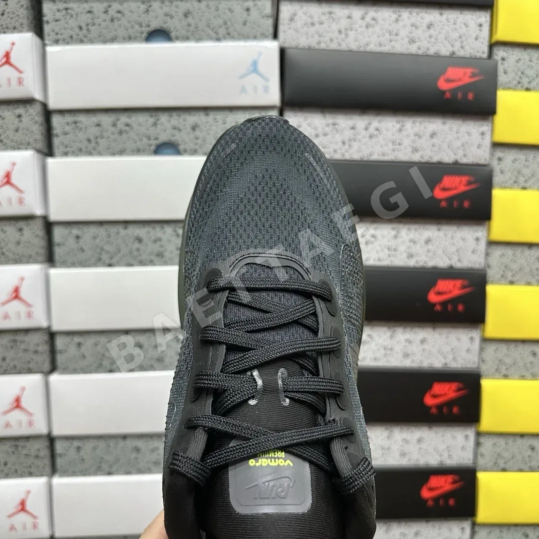 나이키 [M] 보메로 프리미엄 HQ2050-001 201651 Nike Vomero Premium Black Volt 상세 이미지 4