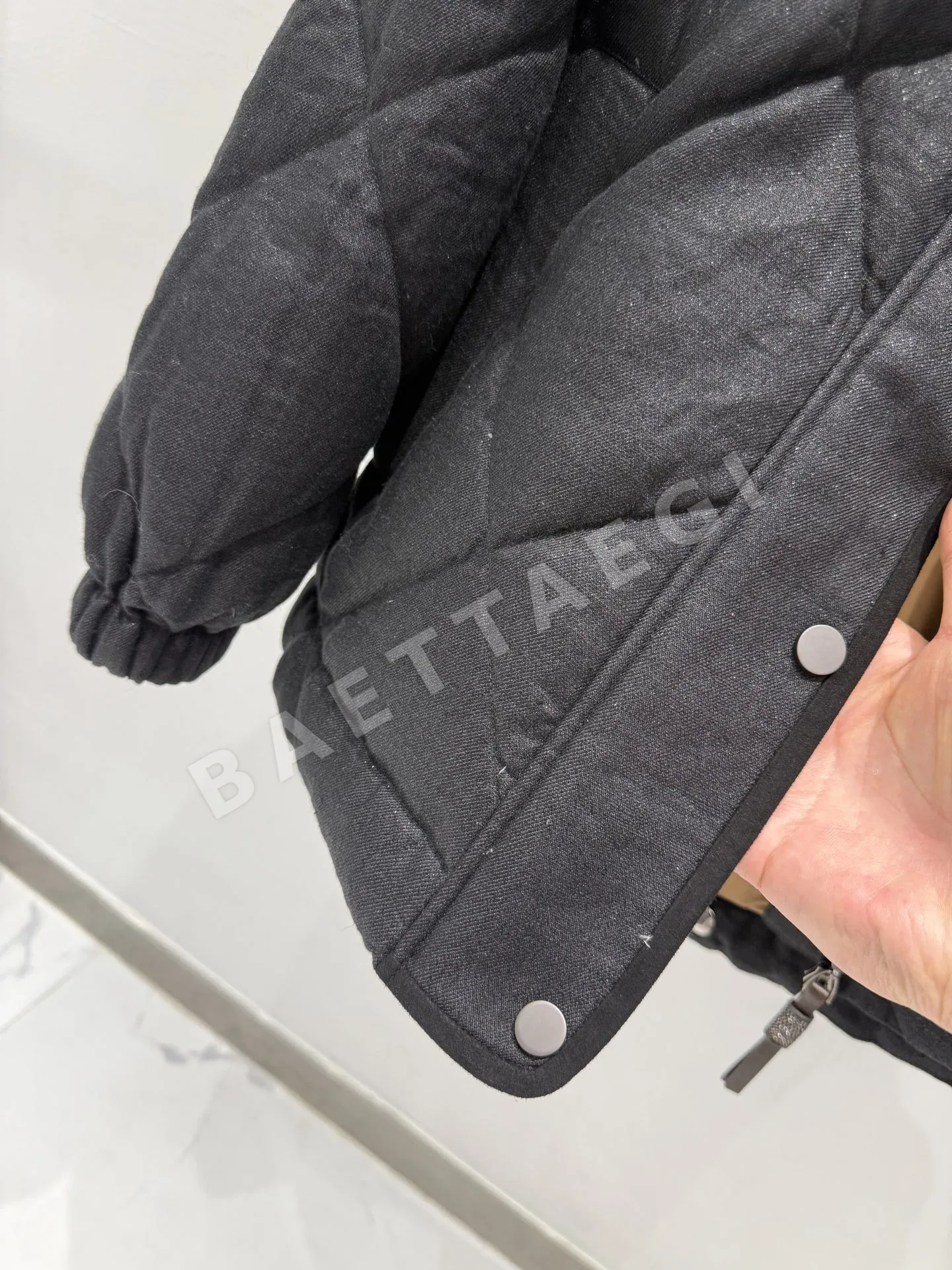 브루넬로쿠치넬리 오트쿠튀르 공방(Métiers d'Art) 컬렉션 패딩 상세 이미지 7