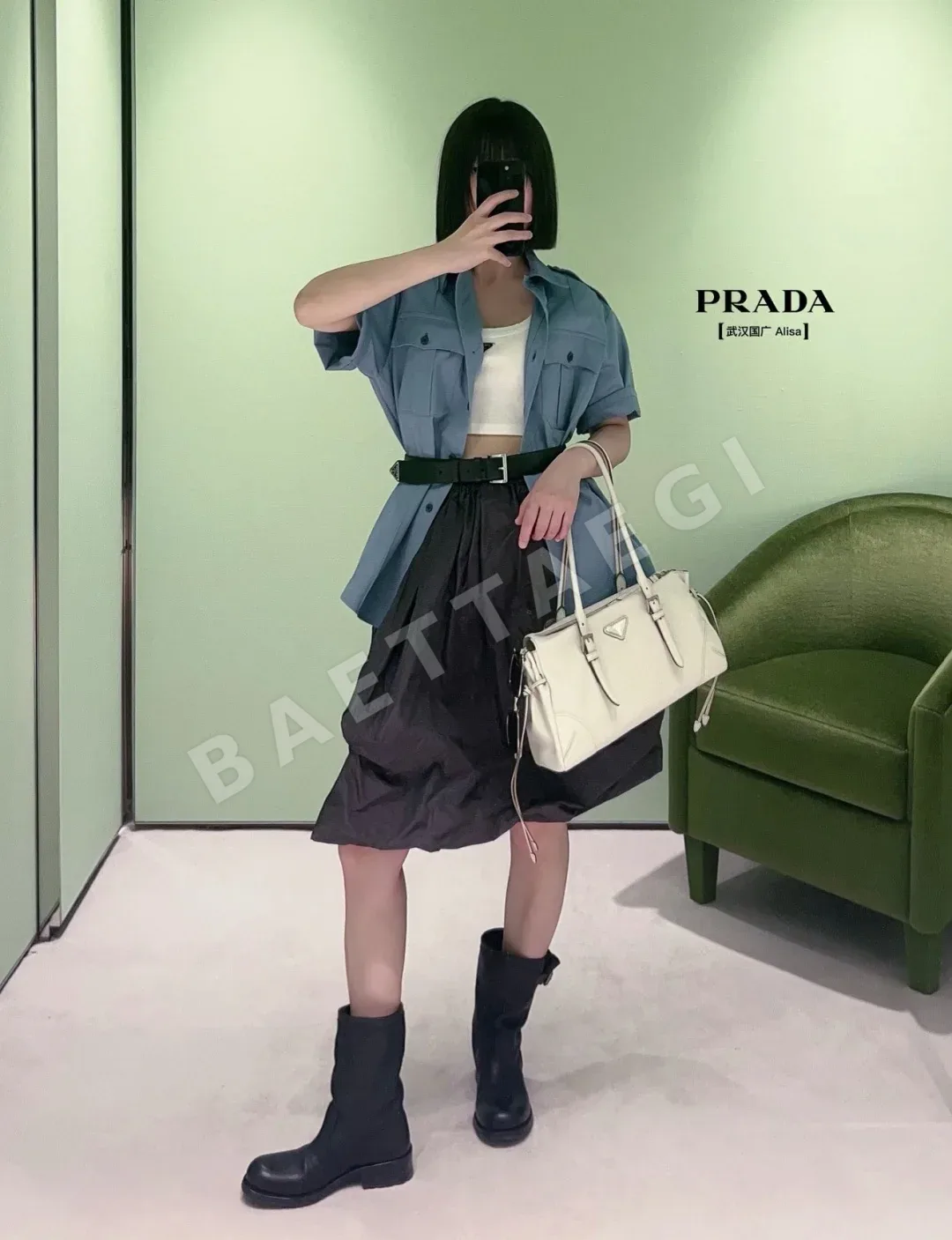 프라다 어깨 견장 더블 플랩 포켓 여성 반팔 티셔츠 상세 이미지 3