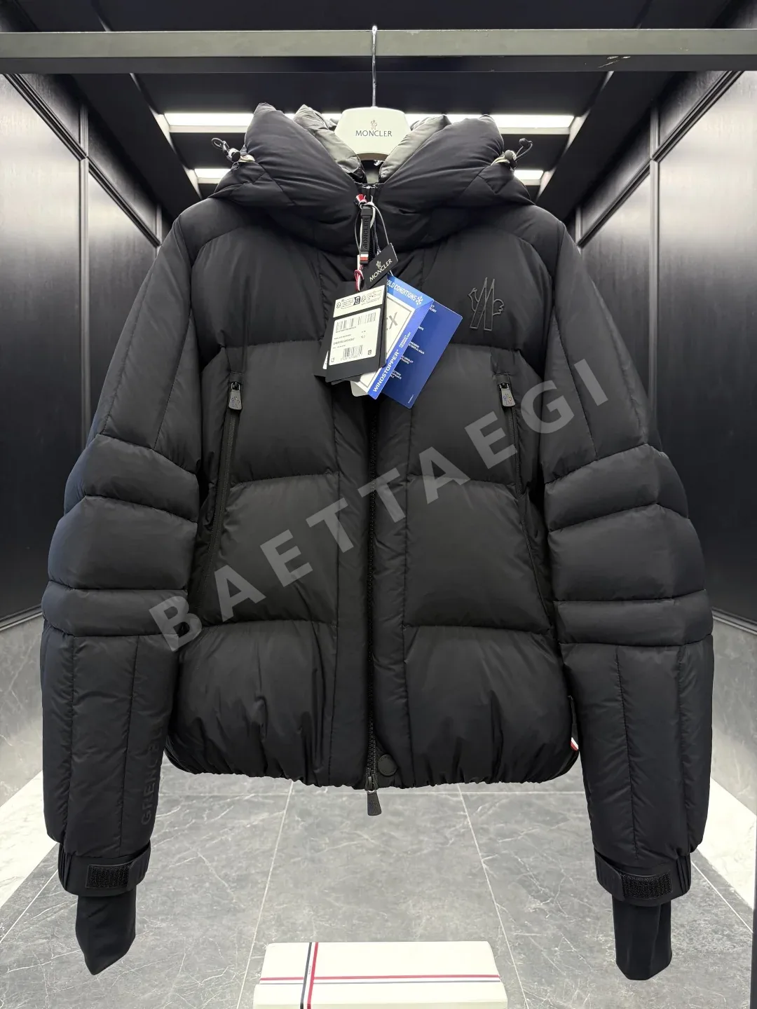 몽클레르 몽클레어 그레노블 셰리페리 숏 다운 자켓 상세 이미지 4