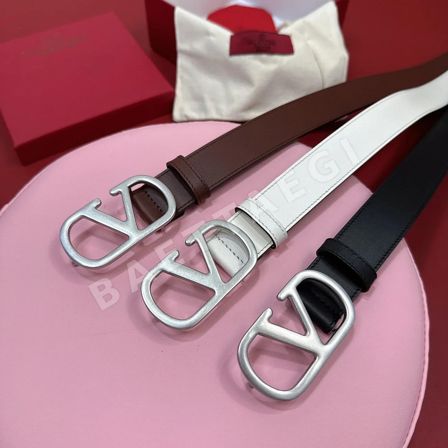 발렌티노 V로고 크리스탈 송아지가죽 벨트 상세 이미지 6