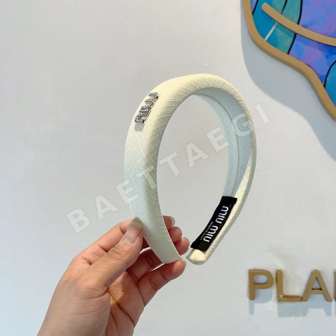 미우미우 스위트 레터 머리띠 183930