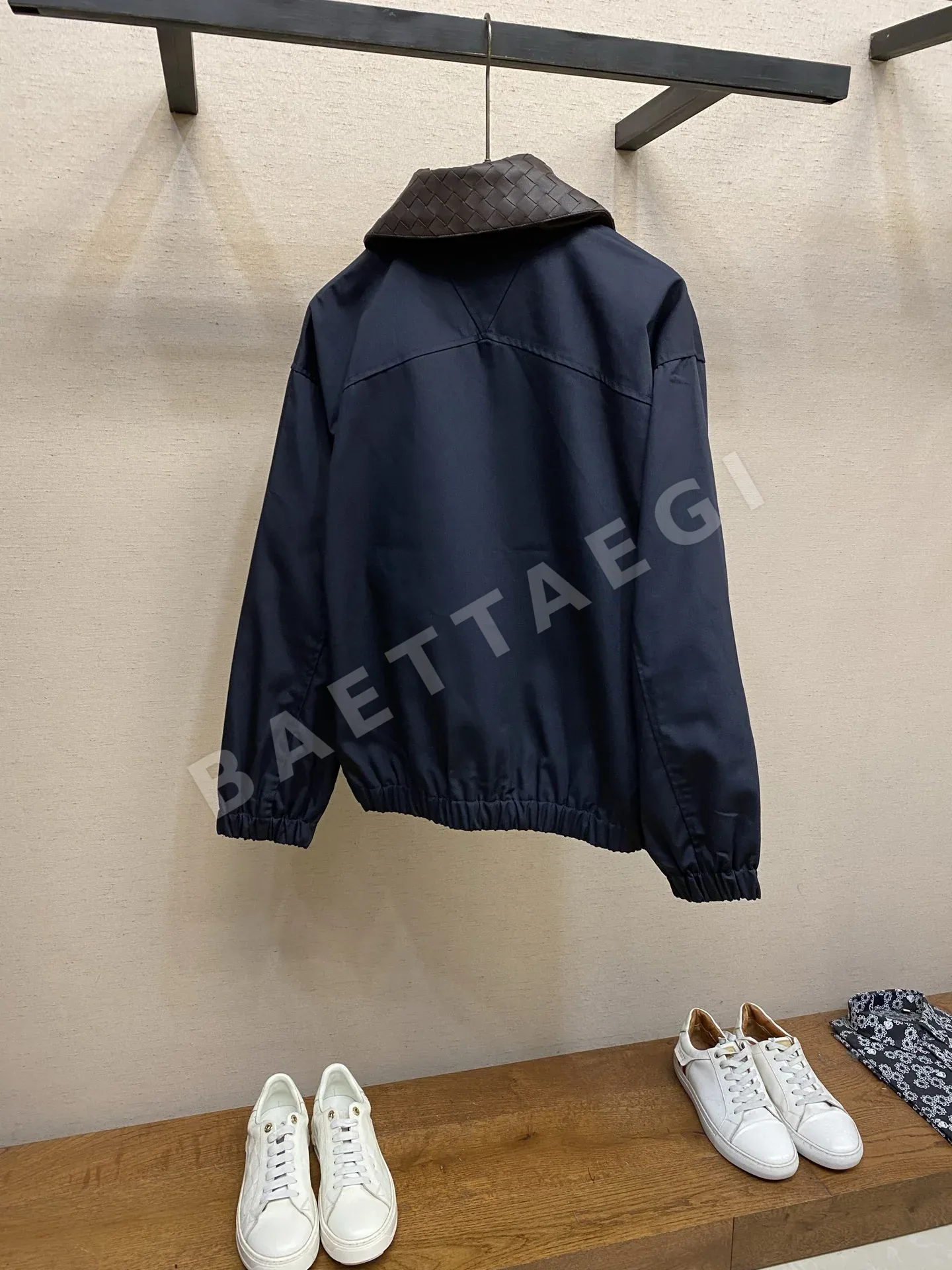 보테가베네타 직조 가죽 카라 남성 자켓 상세 이미지 2