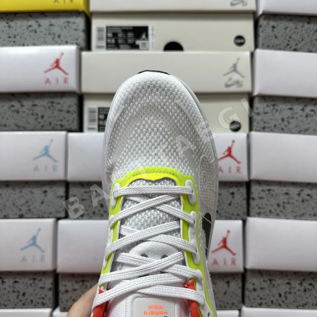나이키 [5A] 보메로 프리미엄 화이트 옐로우 HQ2050-140 201641 Nike Vomero Premium 상세 이미지 2