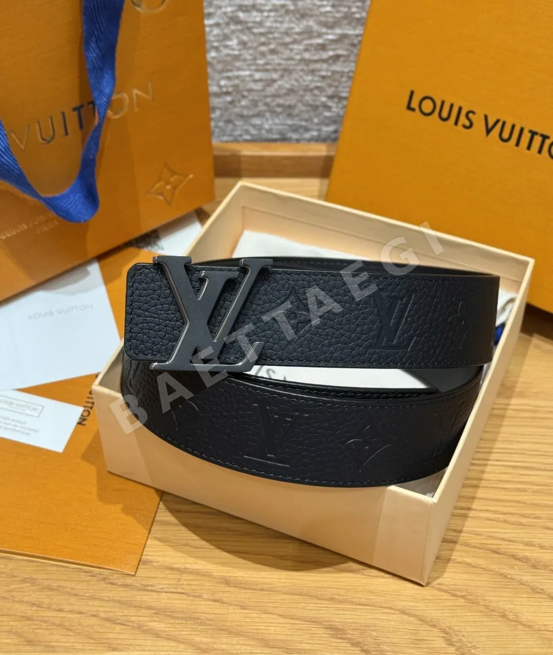 루이비통 이니셜 40mm 리버시블 벨트 180329
