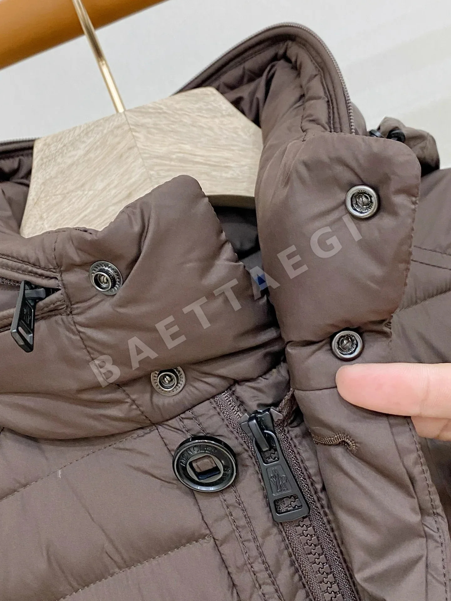 몽클레르 여성 린넨 혼방 패딩 상세 이미지 7