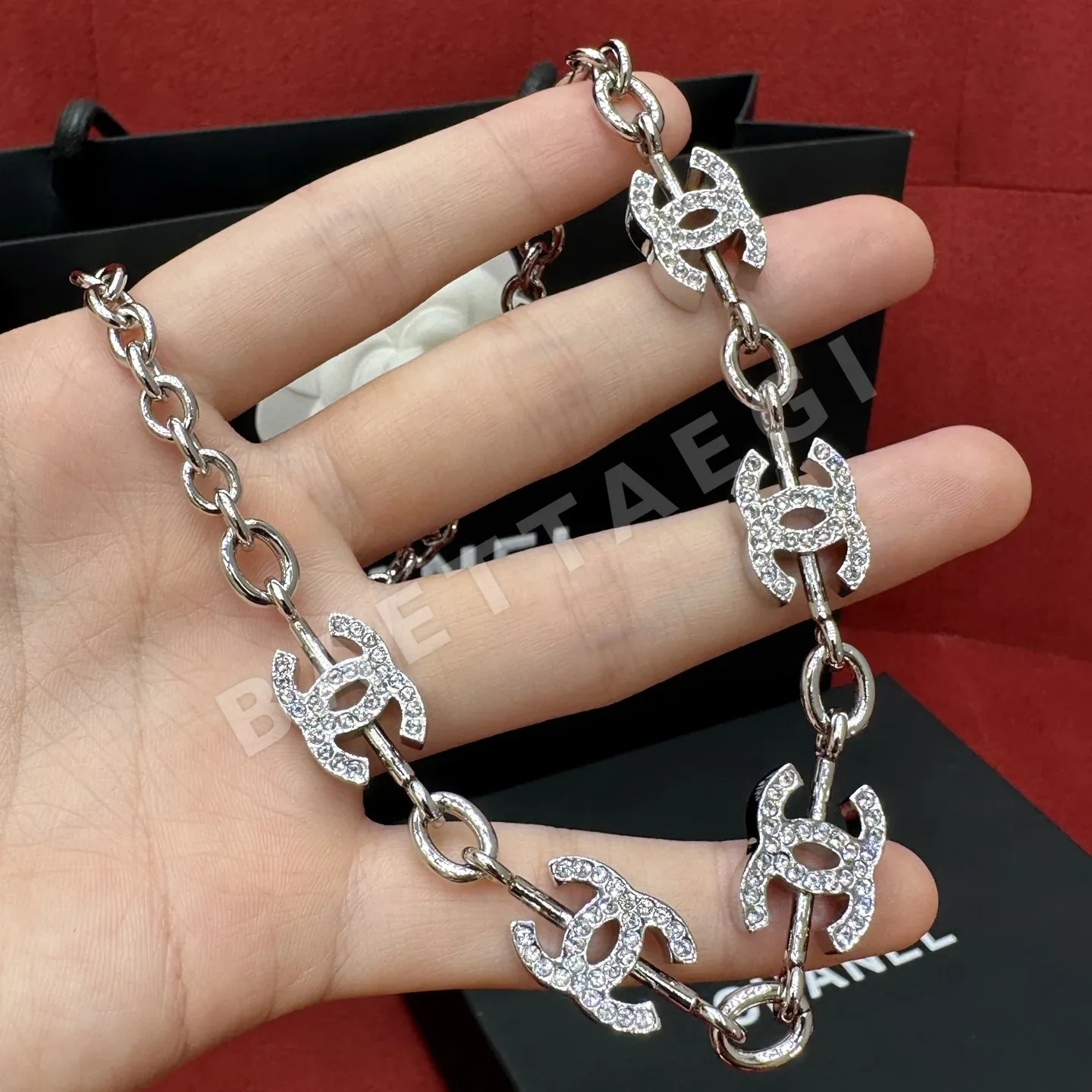 샤넬 더블 C 라인스톤 장식 목걸이 179598