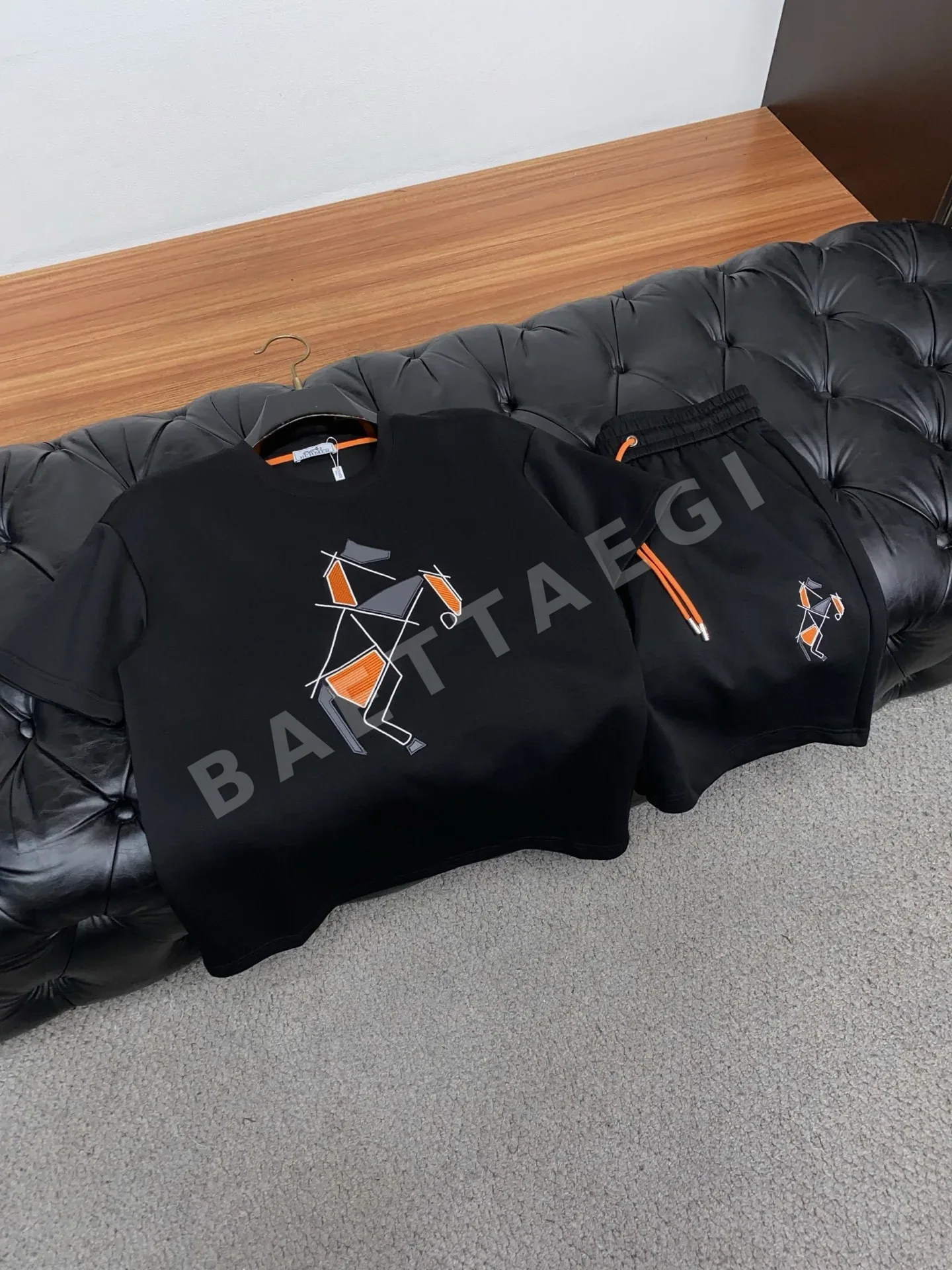 에르메스 자수 디자인 남성 반팔 티셔츠 세트 상세 이미지 7