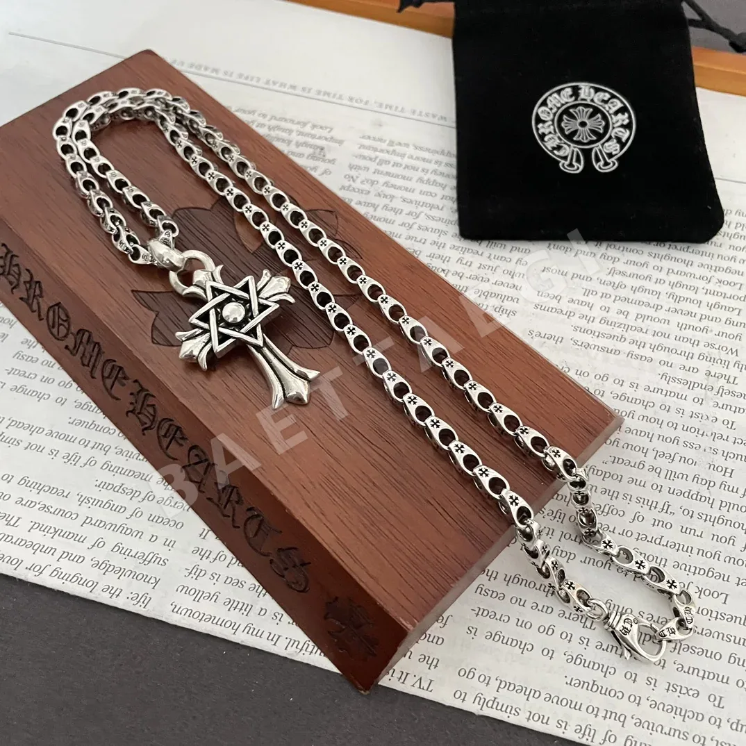크롬하츠 빈티지 십자가 원형 목걸이 상세 이미지 2