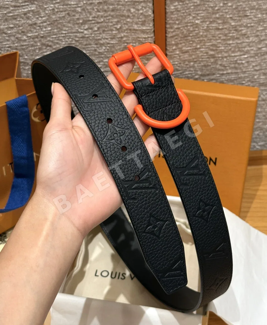 루이비통 모노그램 35mm 소가죽 벨트 상세 이미지 5
