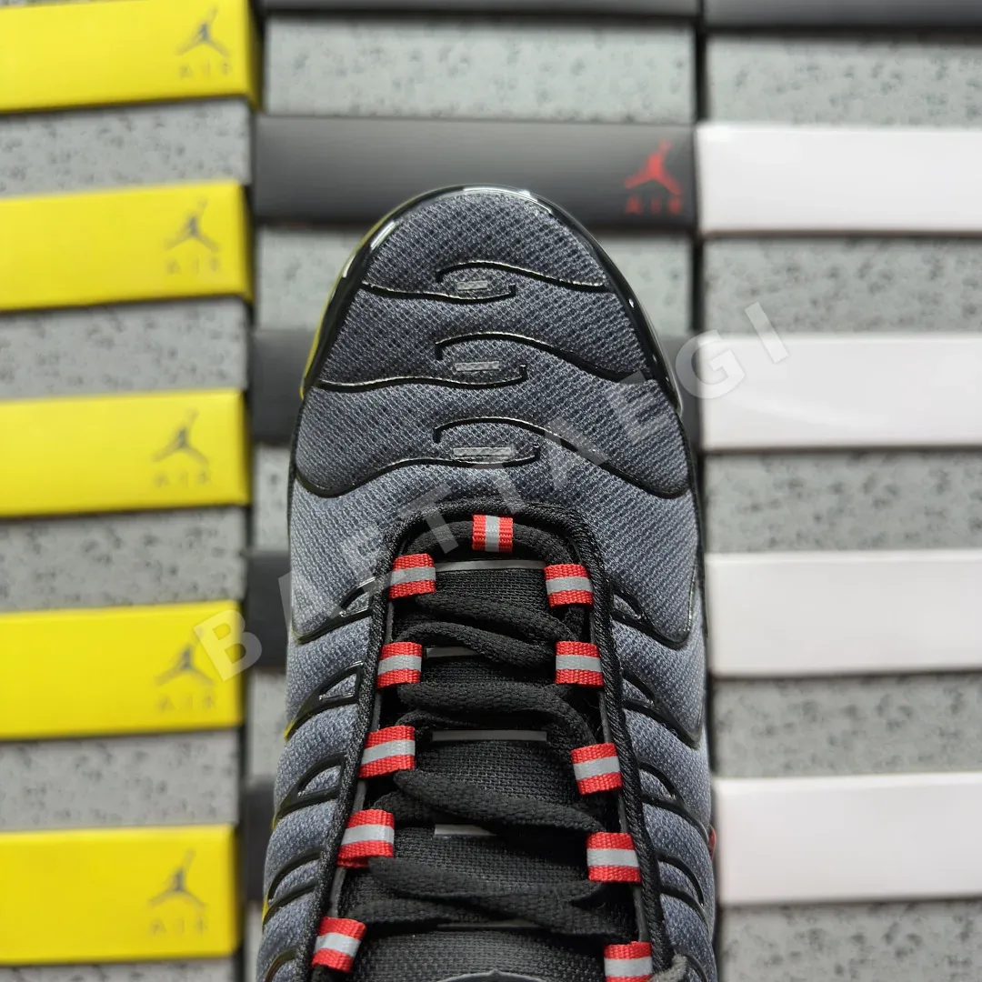 나이키 [BD] 에어 맥스 플러스 CI2299-001 201844 Nike Air Max Plus Black Gradient Red 상세 이미지 5