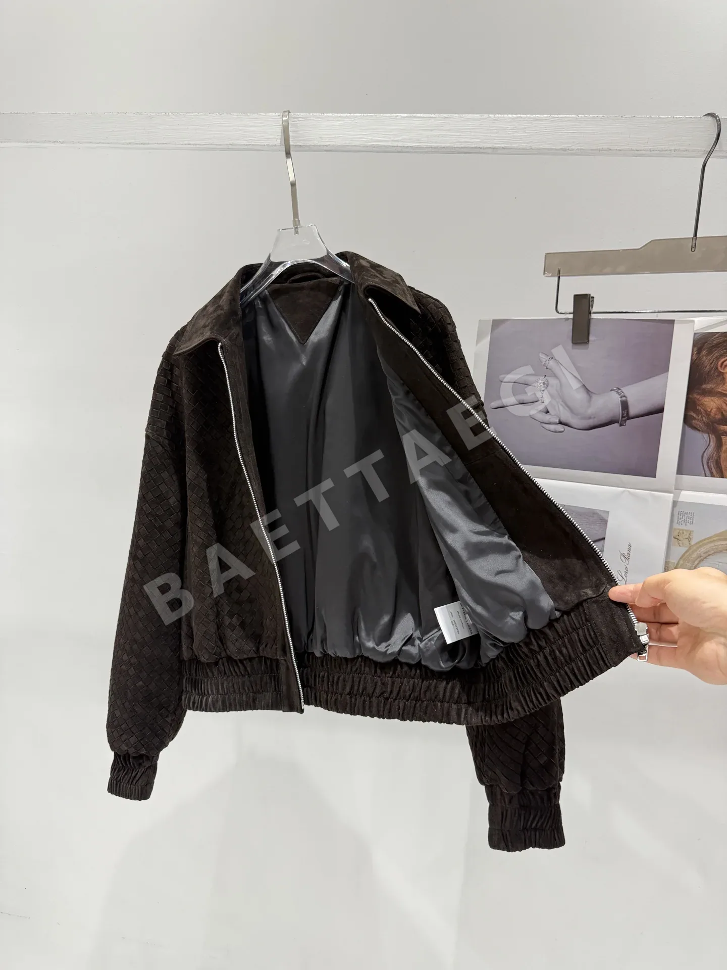 보테가베네타 램스킨 오프숄더 여성 자켓 상세 이미지 4