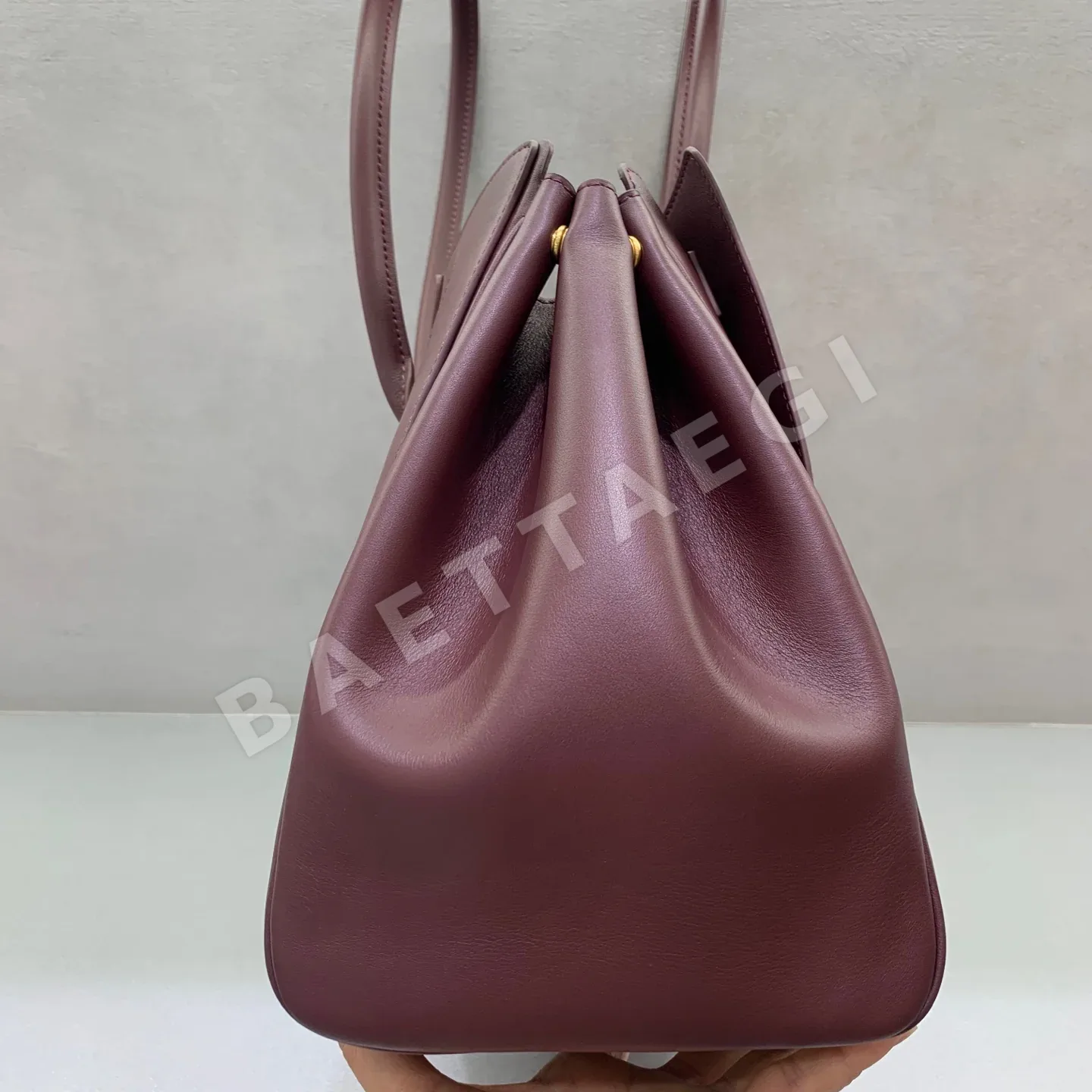 발렌시아가 벨 에어 미디엄 버건디 핸드백 상세 이미지 3
