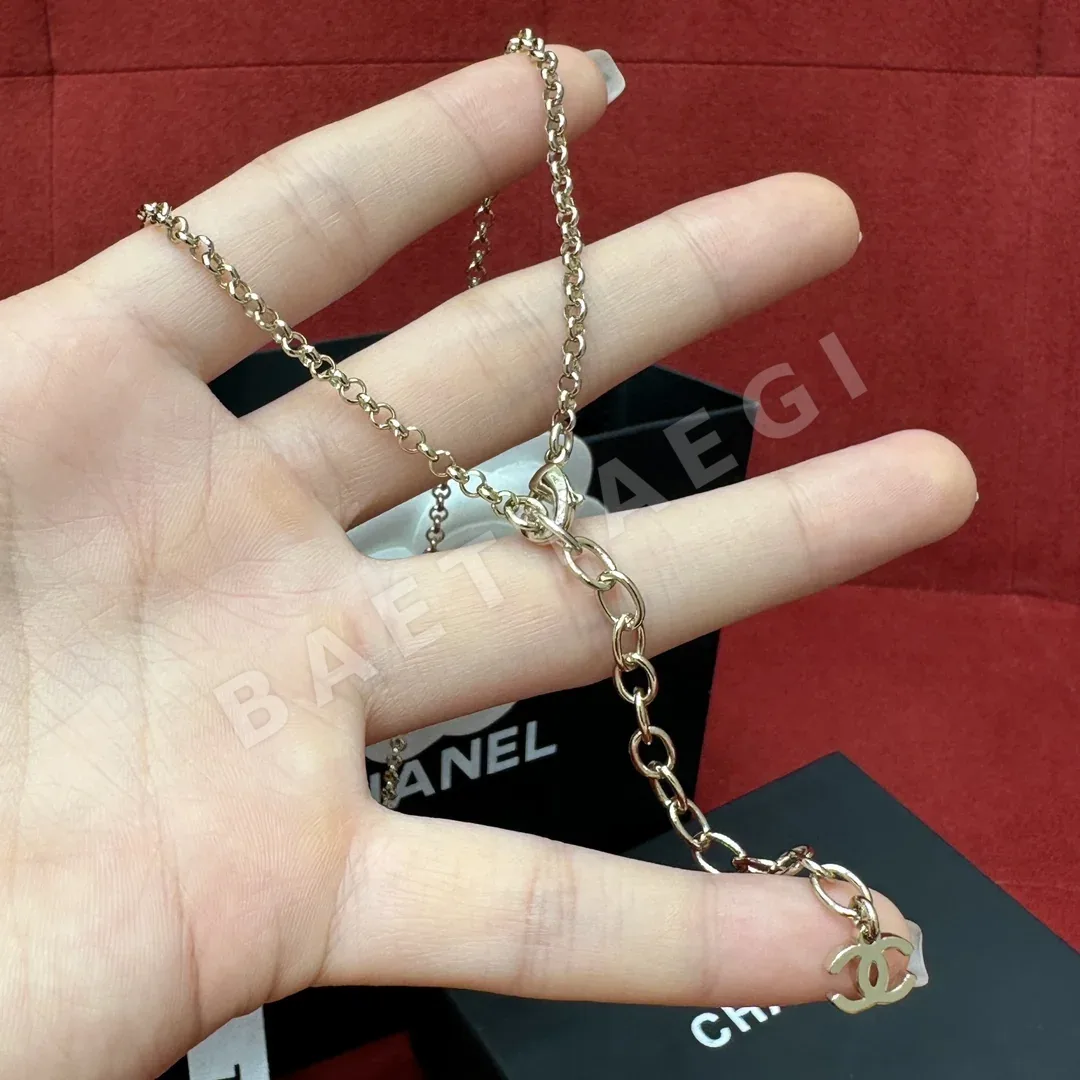 샤넬 블랙 에나멜 메탈 더블 C 목걸이 상세 이미지 4