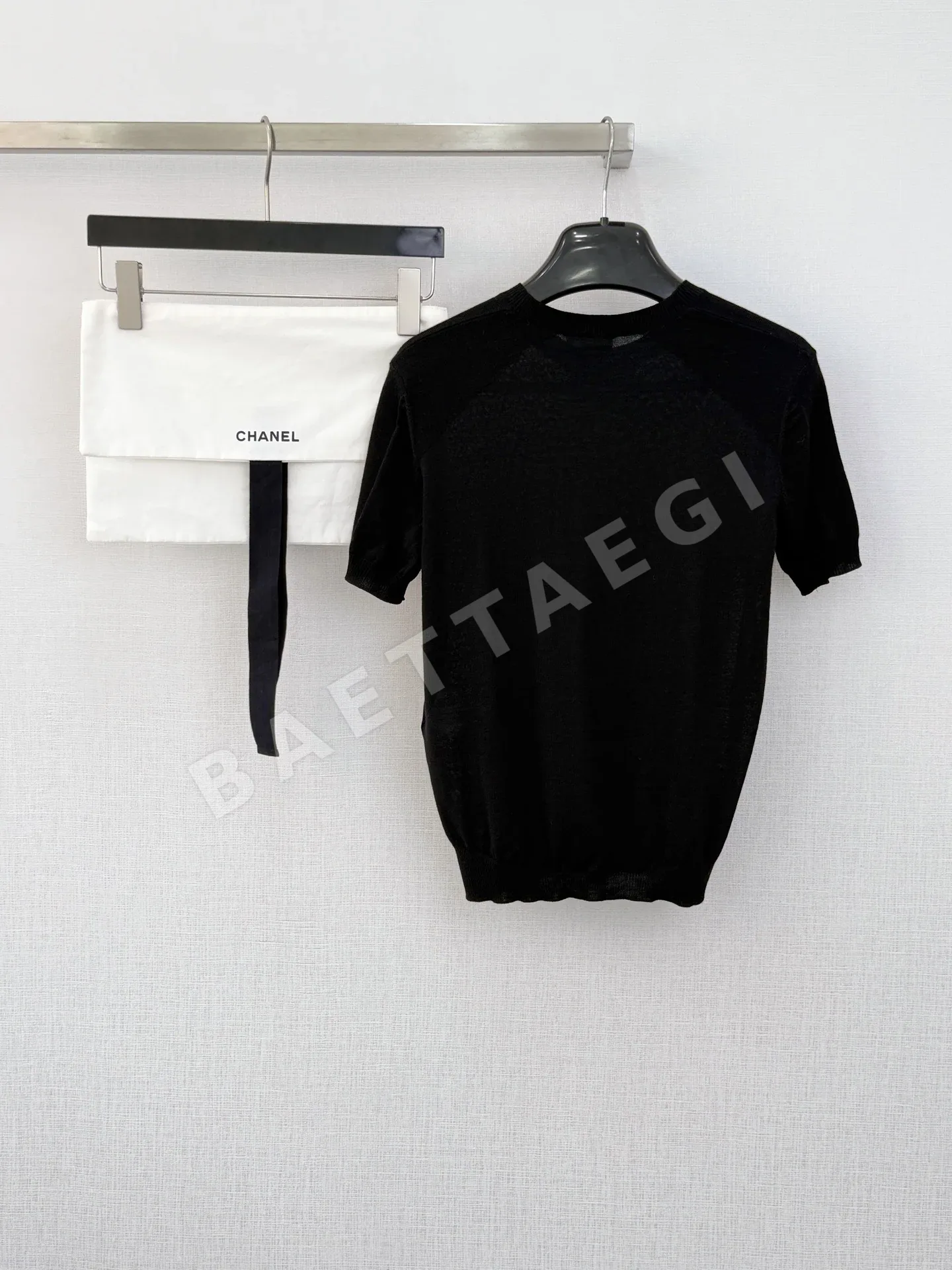 샤넬 더블 C 자수 크루넥 반팔 티셔츠 상세 이미지 2
